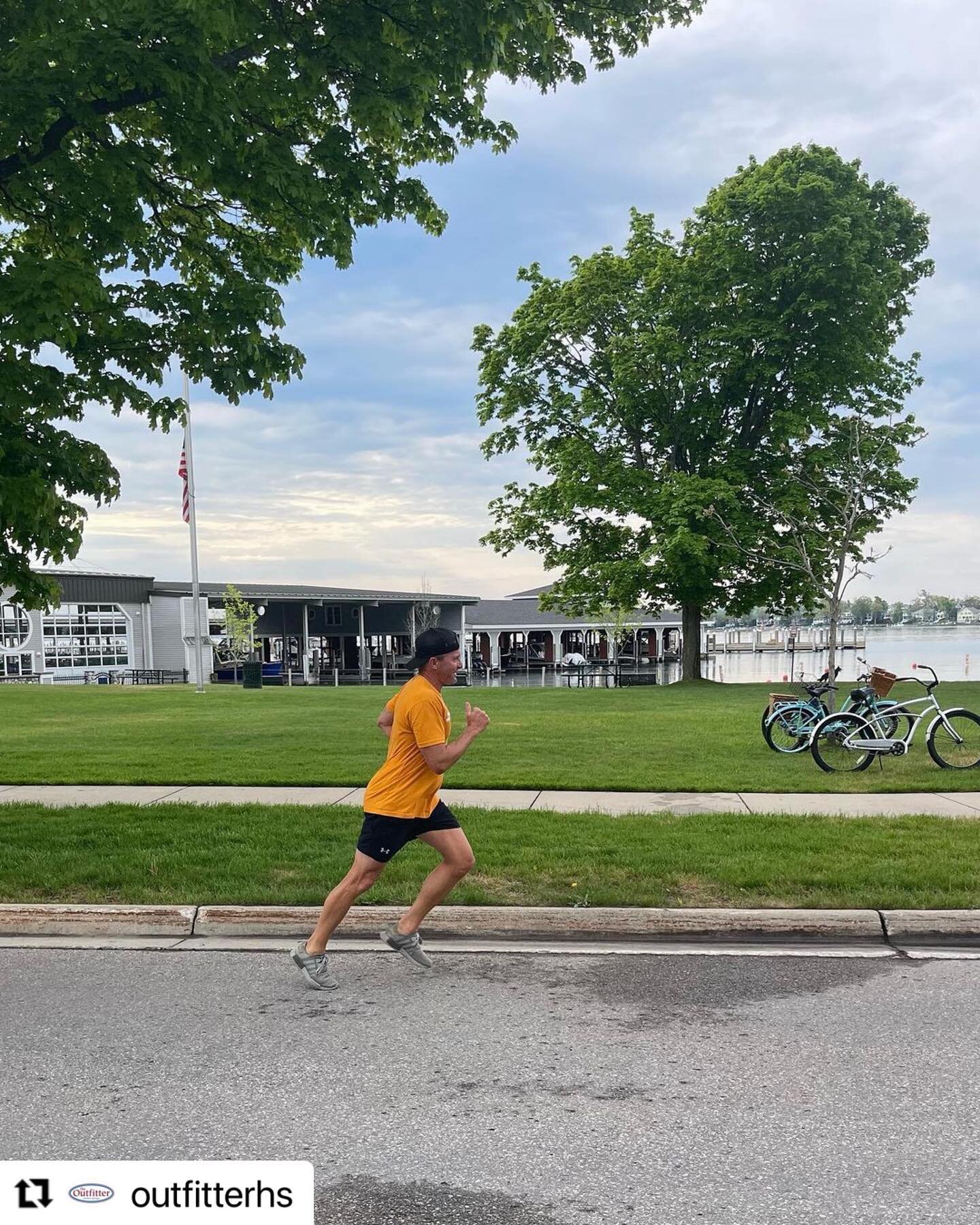 @outfitterhs 
Join us for the Memorial Day 5K Run/Walk through downtown Harbor Springs! 100% of the Entry Fee goes to the HS Community Food Pantry. 

🏃&zwj;♀️ May 29th (Memorial Day)
🏃&zwj;♂️ 8am Start at Zorn Park
🏃🏼 $10 Donation/Participant

Re