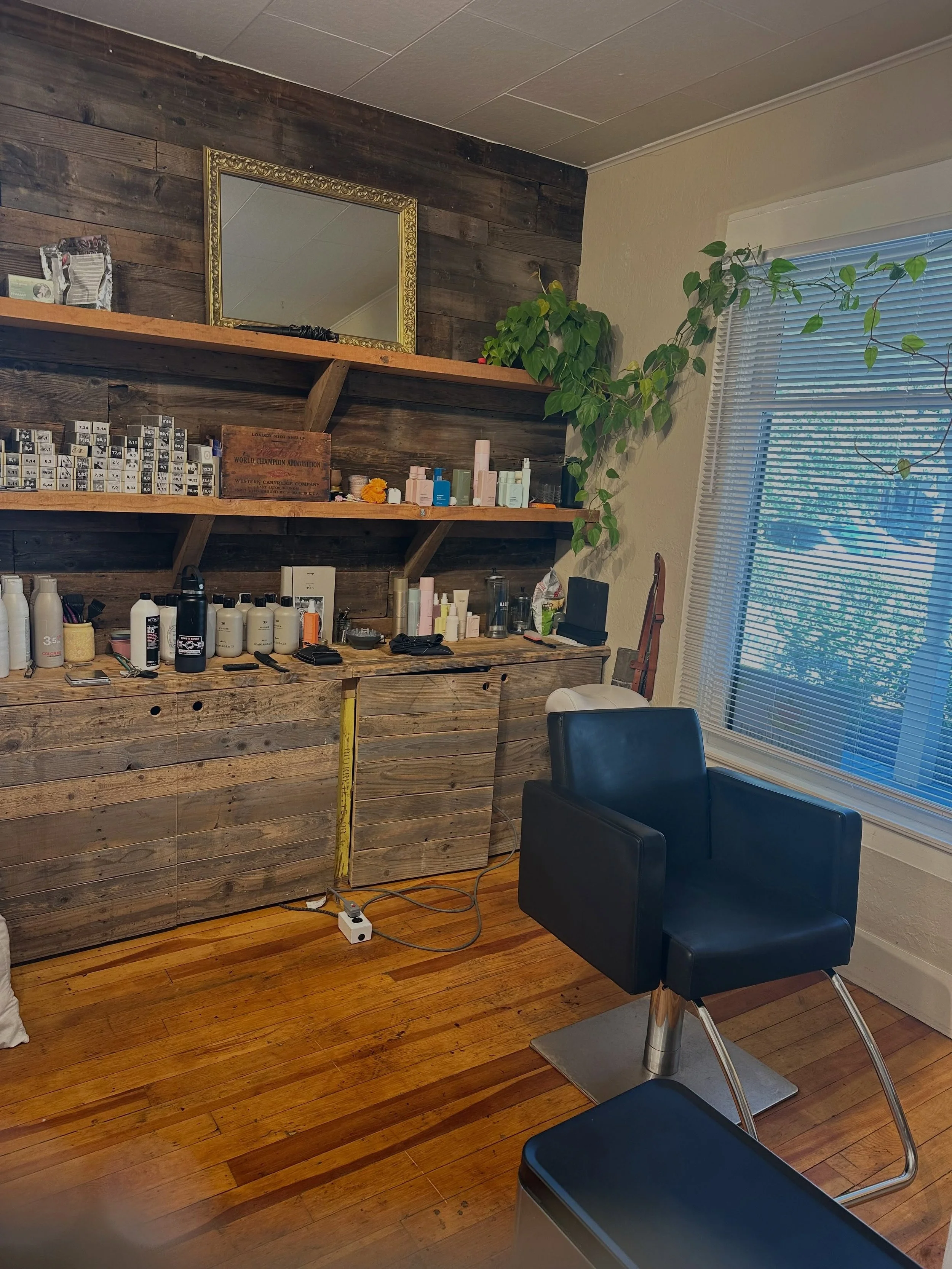 Attention Bend practitioners we have a beautiful room available for rent at our main campus building! If you or someone you know needs space near downtown Bend on our beautiful campus, please share this post and contact 541-550-7800 to arrange a tour