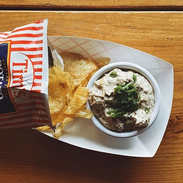 Happy Hour, Snacky Hour. ⁠
3-6pm every day. ⁠
$1 off drafts, thrifty snacks.