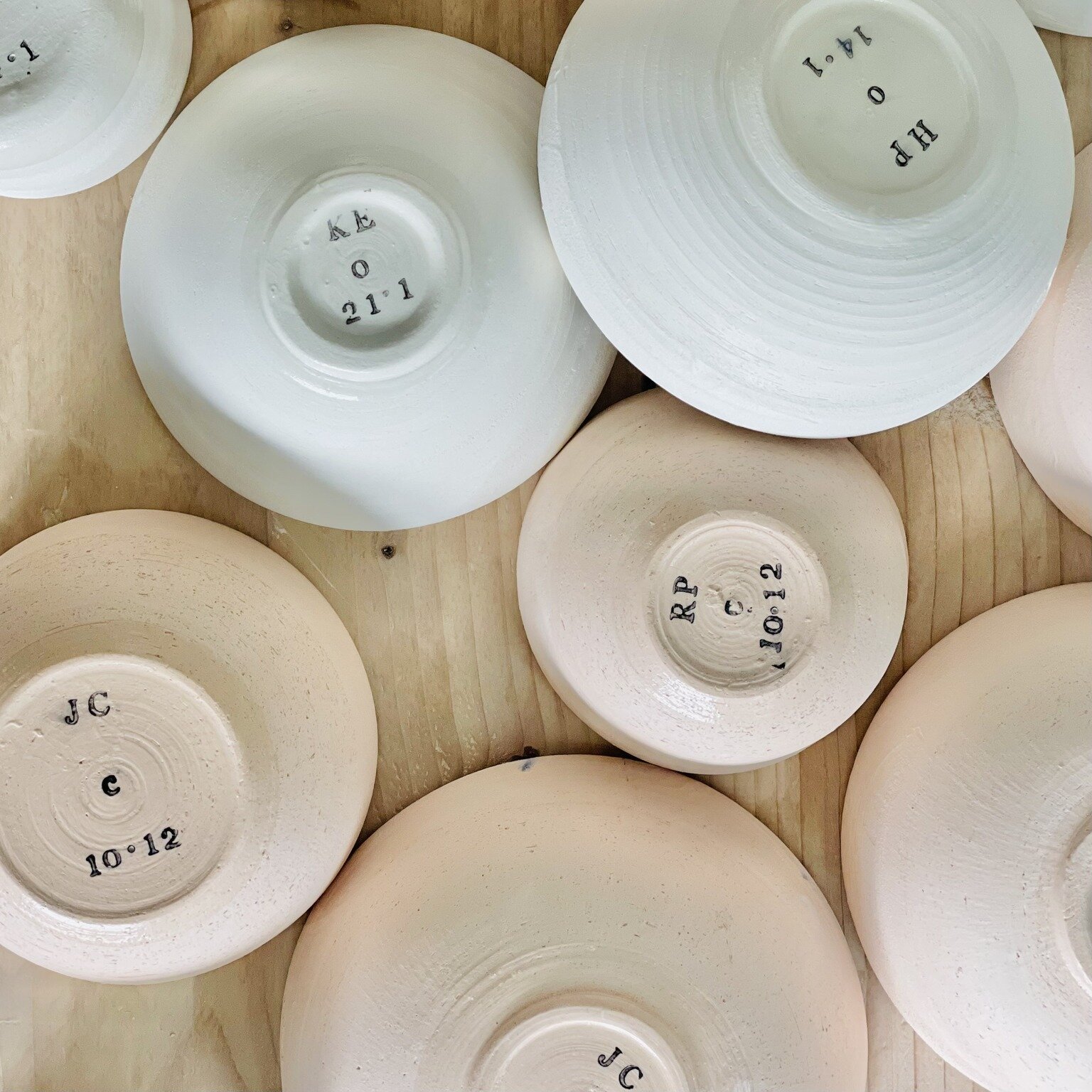 Just brought out of the kiln these freshly bisqued pots - time to glaze!

#ceramicpots #handmadepots #bisquepottery #biscuitpottery #pottery_lovers #potterylife #ceramics #clay #handmade #chichester #selsey #westsussex #potterystudio