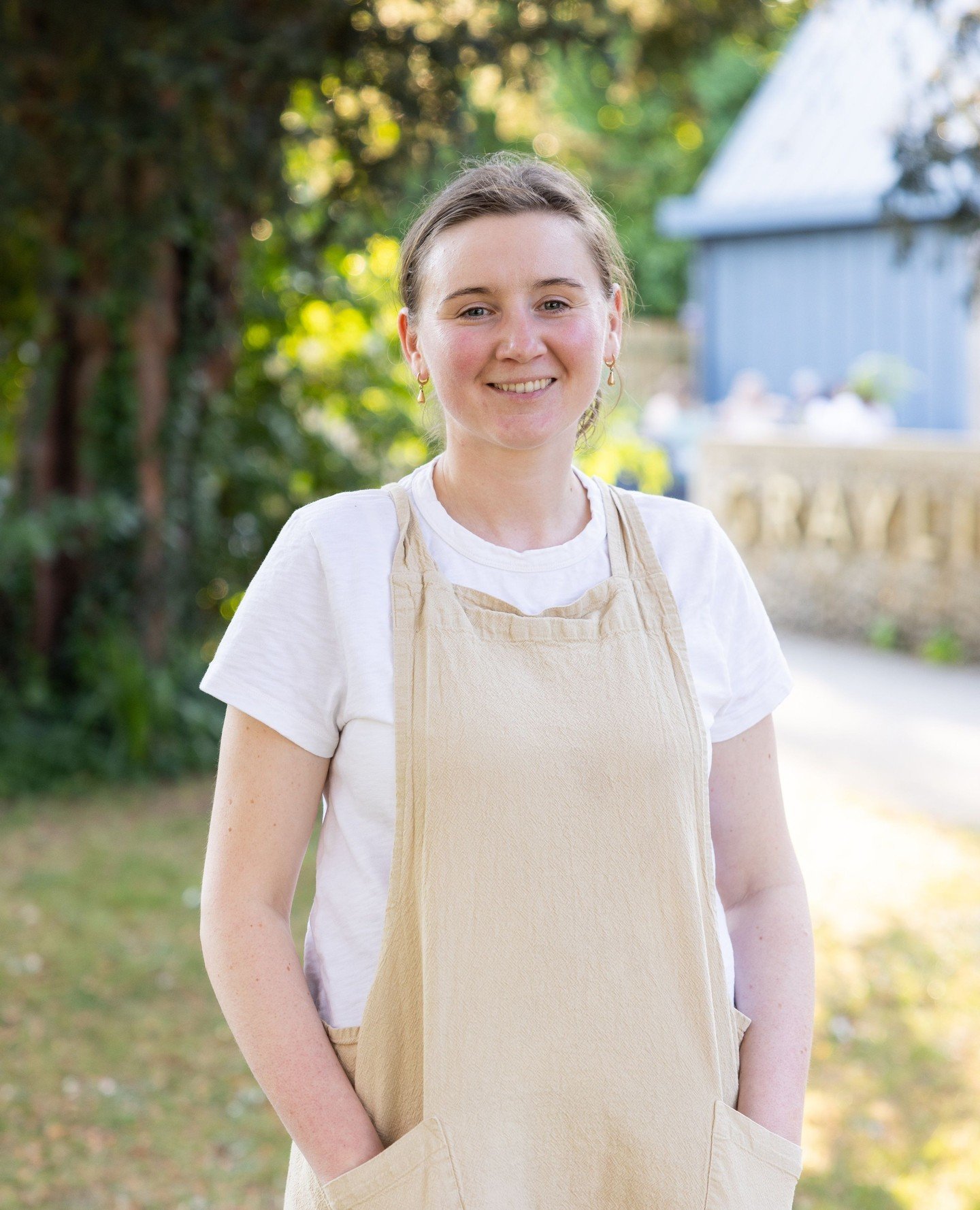 Meet the Chisel Pottery Team 👋 ⁠
⁠
We&rsquo;re more than just a studio - we&rsquo;re a creative community, and we thought it was time to introduce the lovely faces who make the magic happen here at Chisel Pottery!⁠
⁠
First up, meet Kinga &ndash; Pot