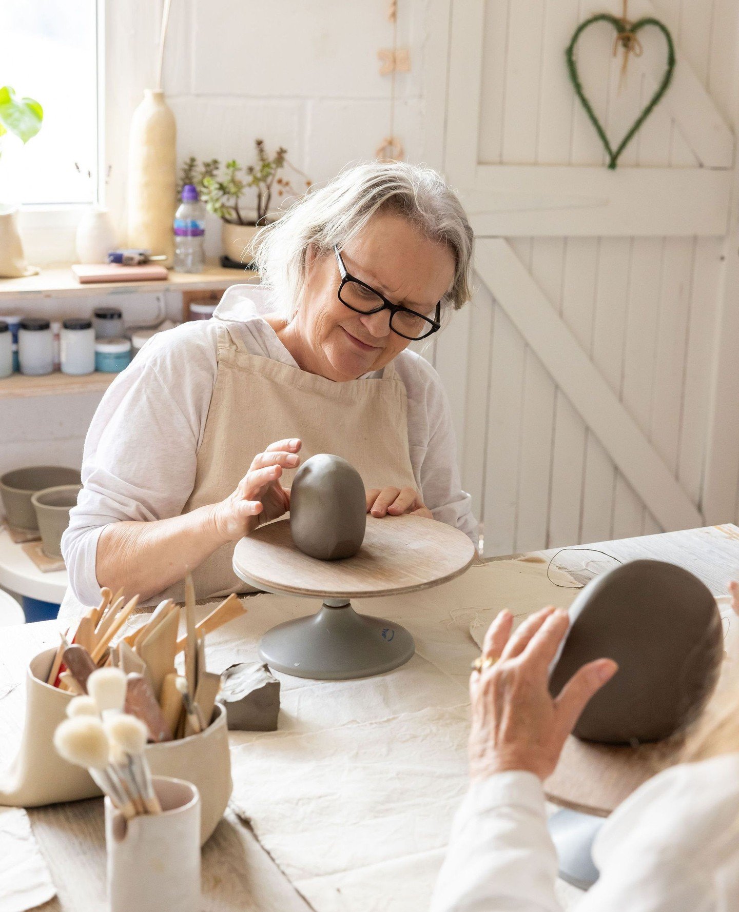 People often join us to try pottery&hellip; but they stay for everything that grows around it. ✨️⁠
⁠
Over time, our weekly classes become more than just learning techniques. They become a little ritual in the week - a place to slow down, make with yo