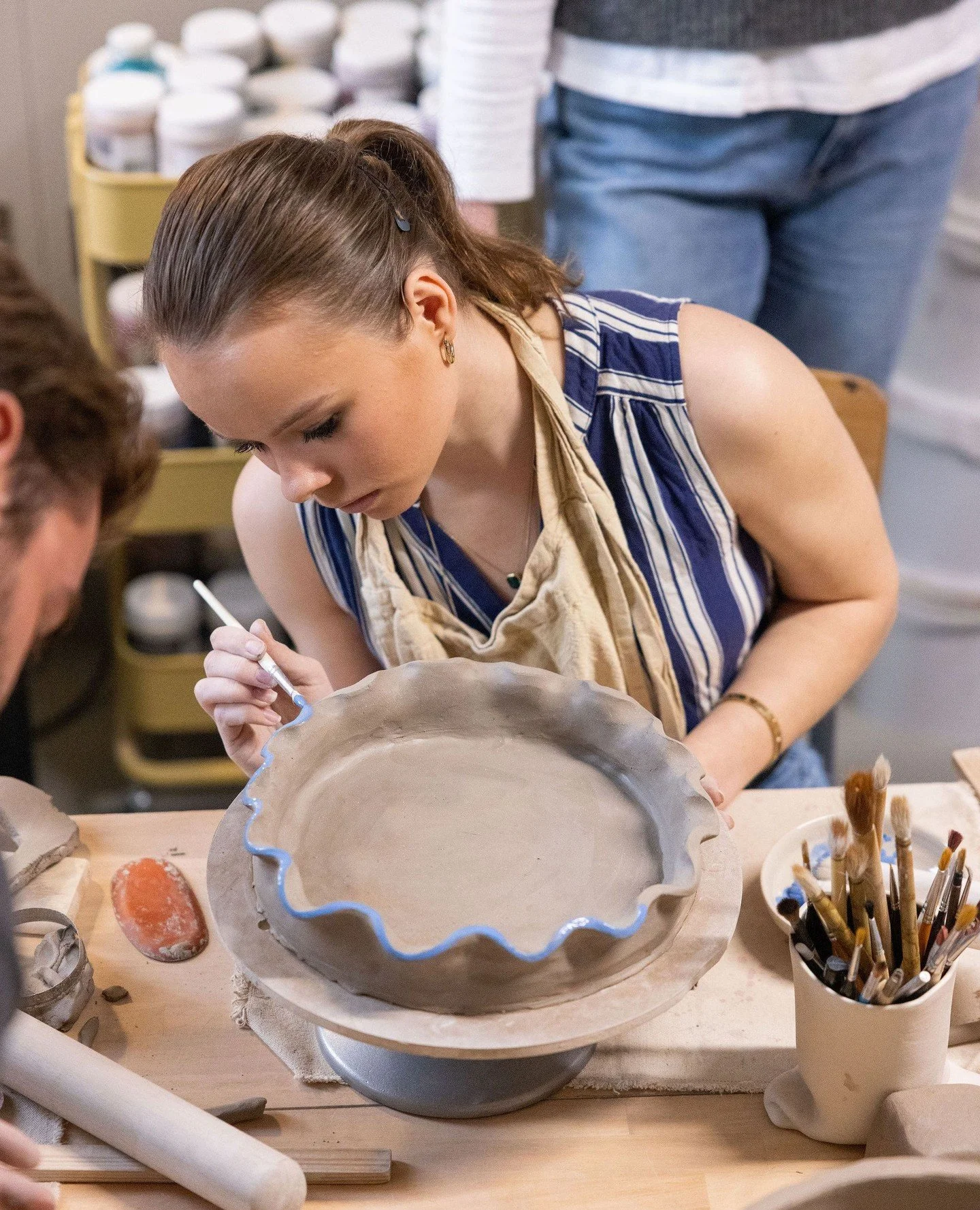 The final touch&hellip; 🎨⁠
⁠
Glazing is where everything comes to life!⁠
⁠
After shaping your piece, this is the stage where you can really make it your own - adding colour, texture, and those little details that turn it from a pot into your pot.⁠
⁠