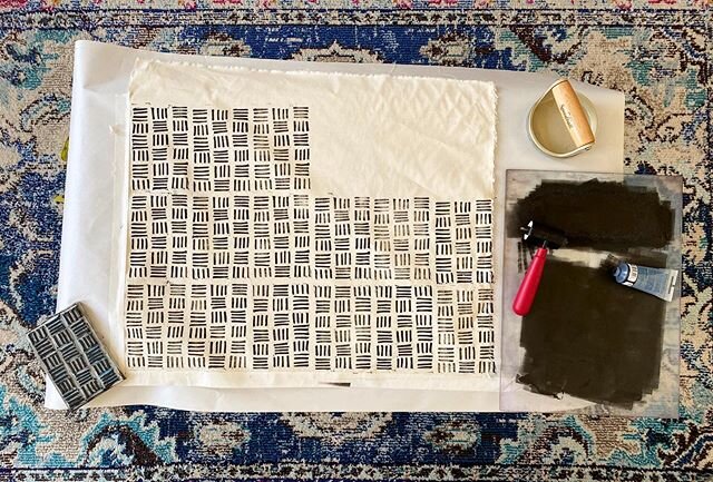This is an example of our faculty  teaching print remotely! @broderpress gave her students a step and repeat block printing demo right on her coffee table! Keep printing everyone!
.
.
#svaprintshop #svanyc #printmaking #print #blockprinting #blockpri