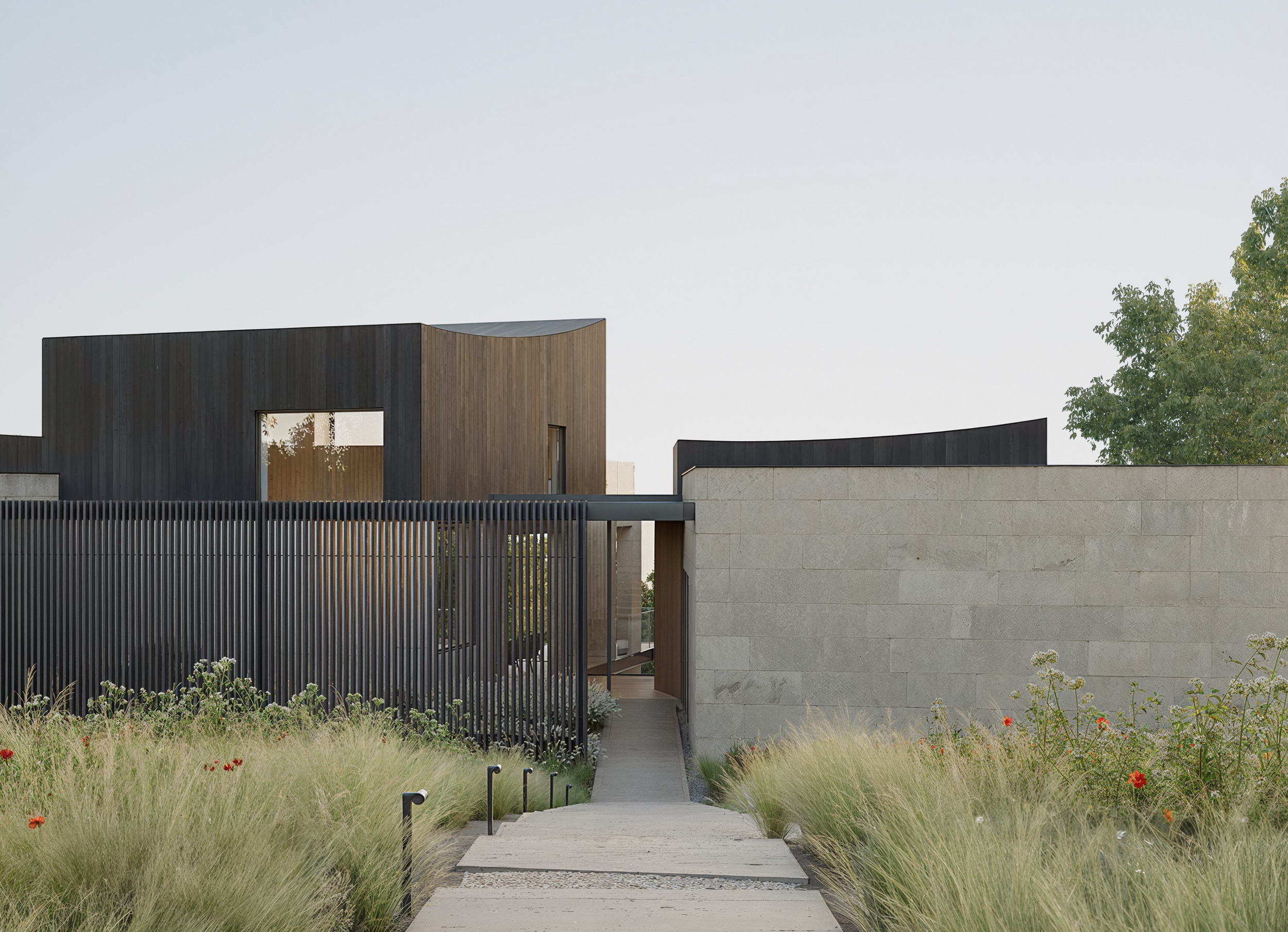 Hyon Woo Scott Chung_91 Highland Avenue_01a_COVER.png