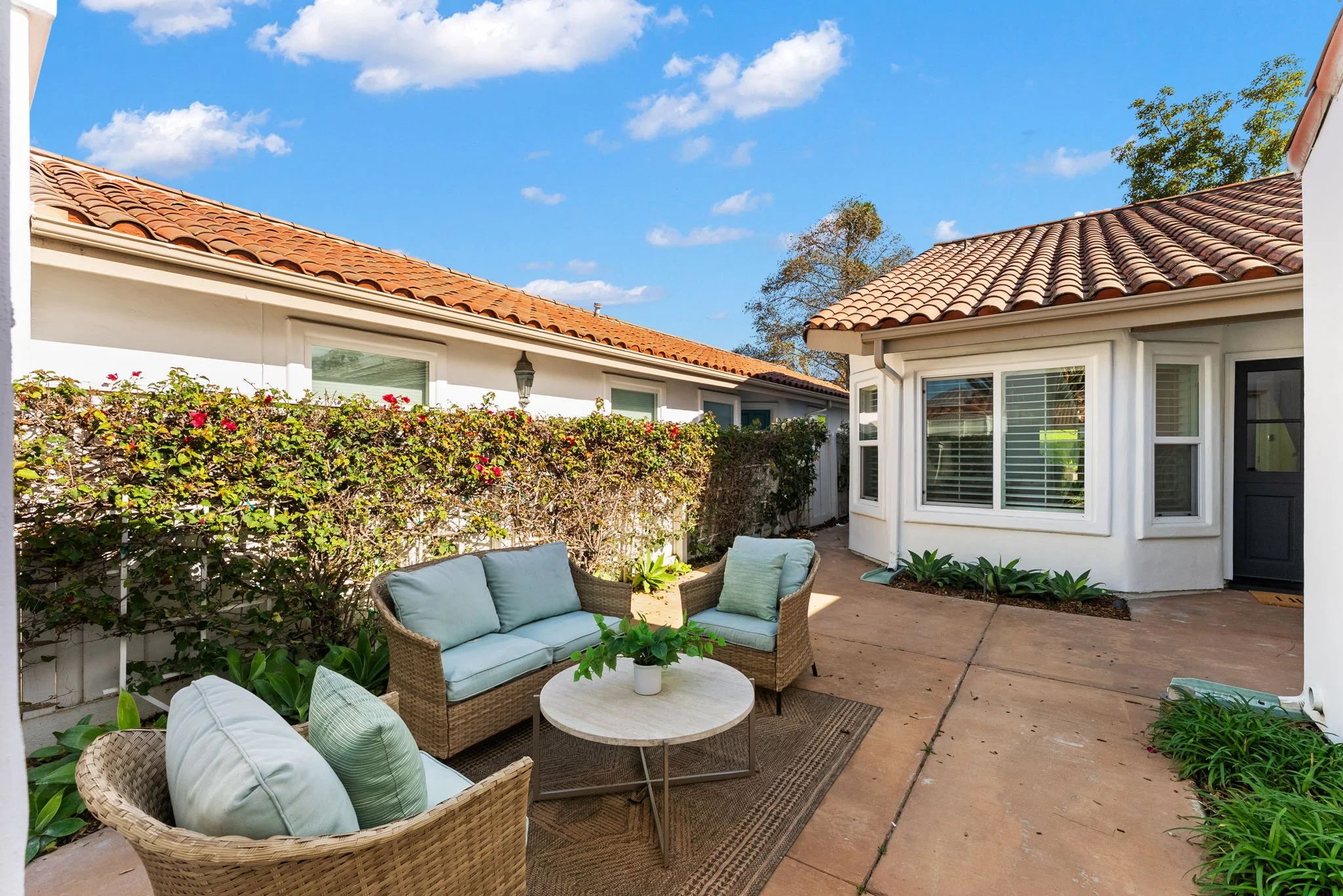 4676 Barcelona Way (30).jpg