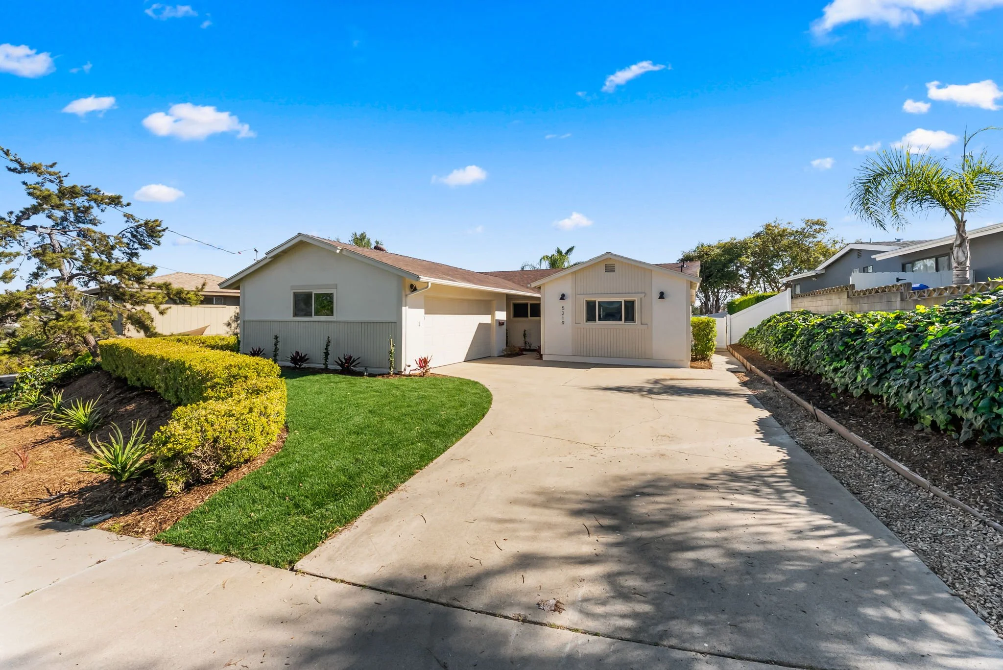 5219 Gaylord Dr (15).jpg