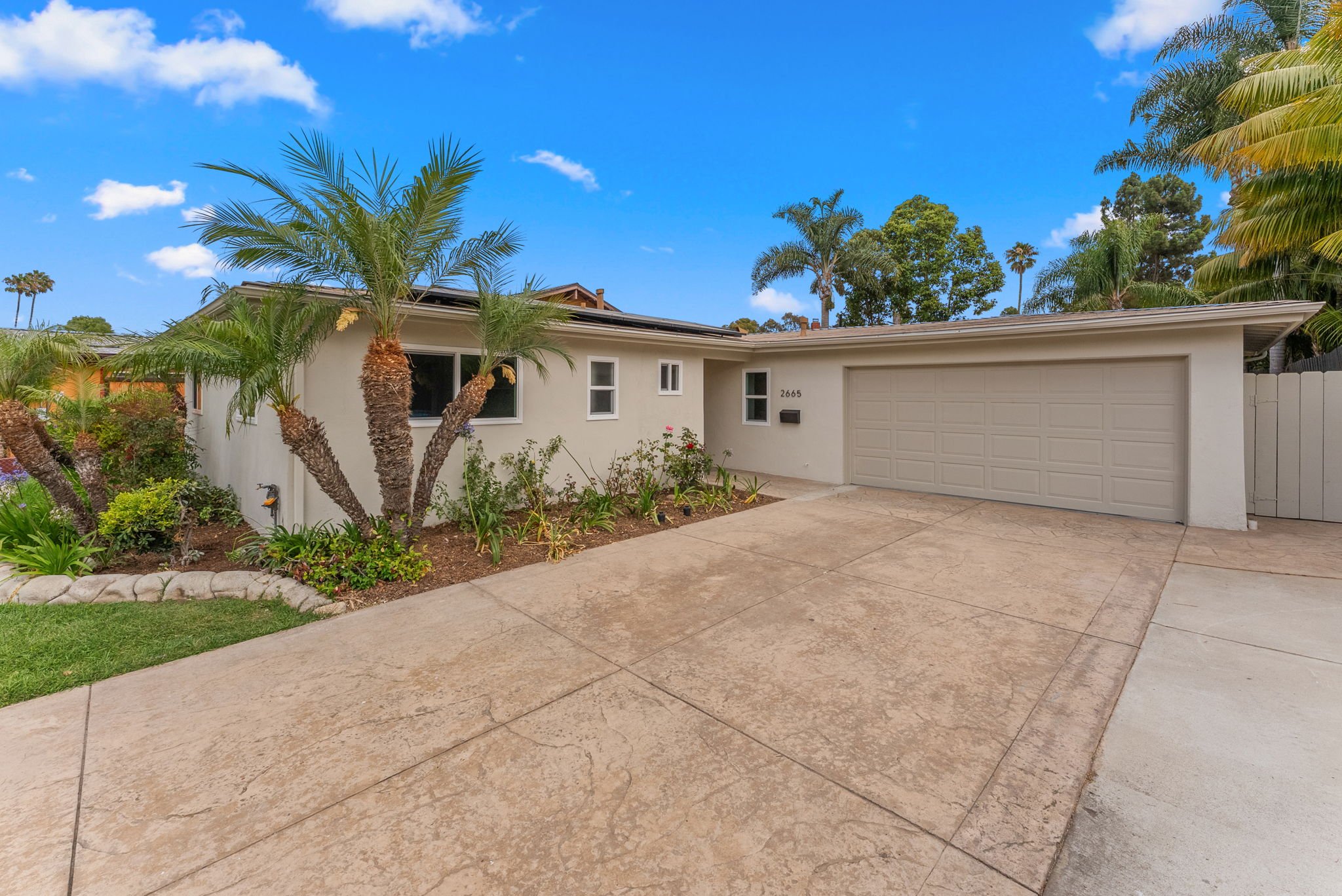 2665 Luna Ave - MLS Res (14).jpg