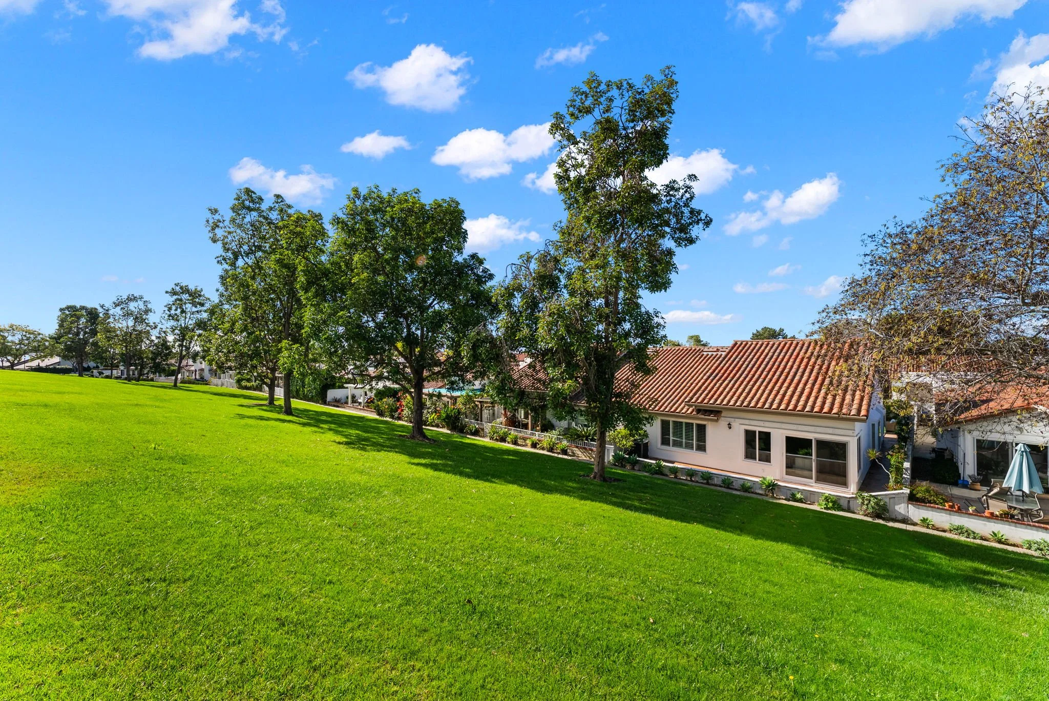 4676 Barcelona Way (28).jpg