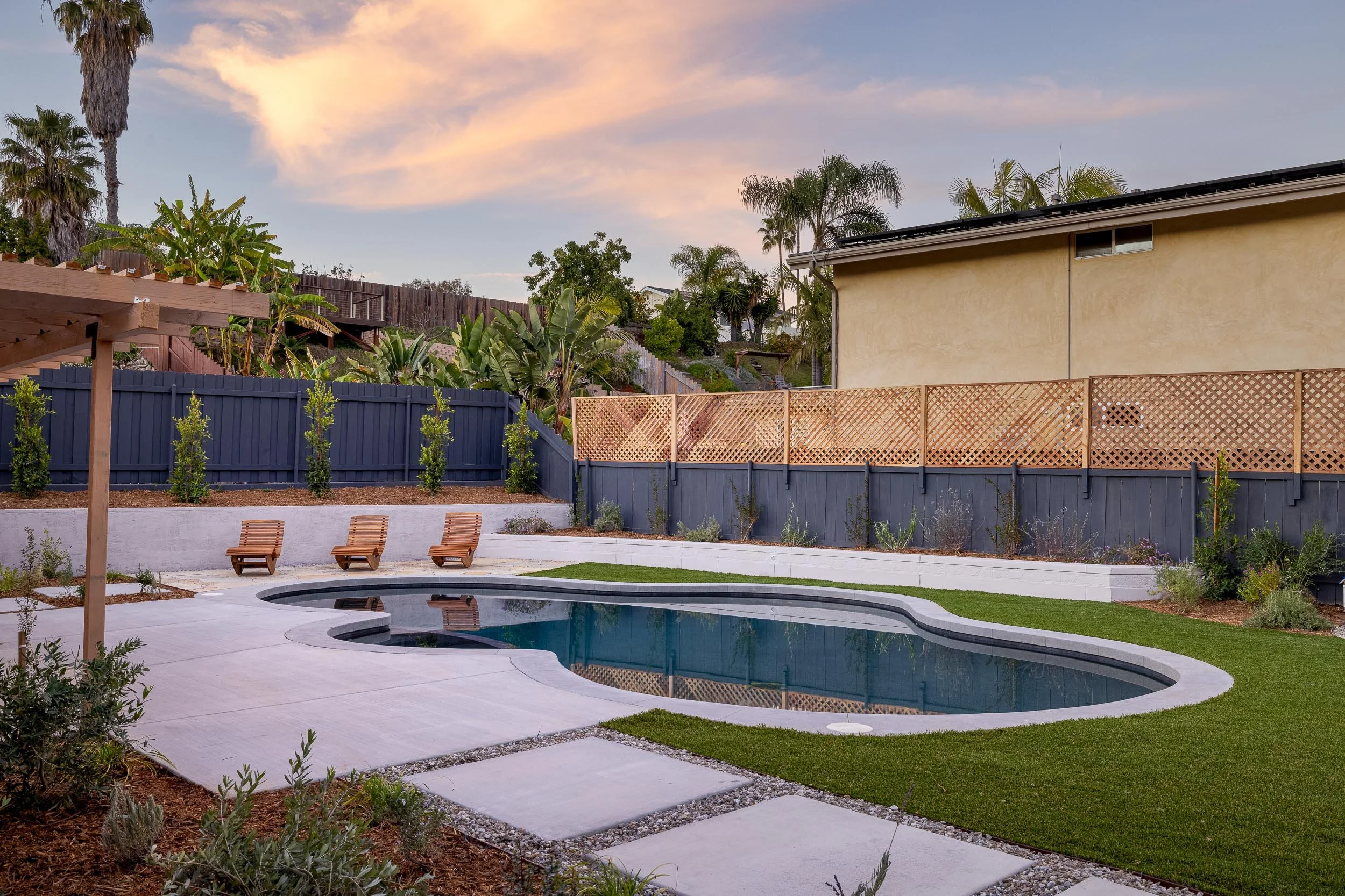 1860 Valencia Ave - WEB + MED RES-27.jpg