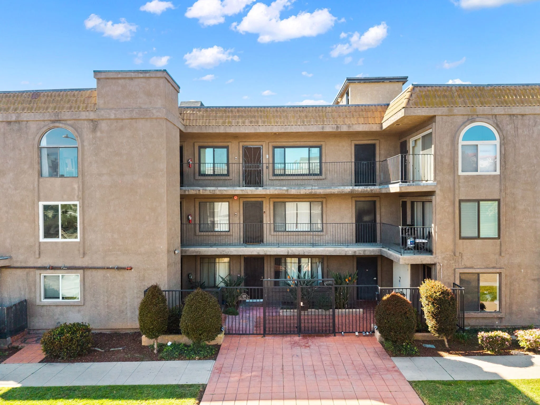 1278 Pacific Beach Dr Unit 3 (20).jpg