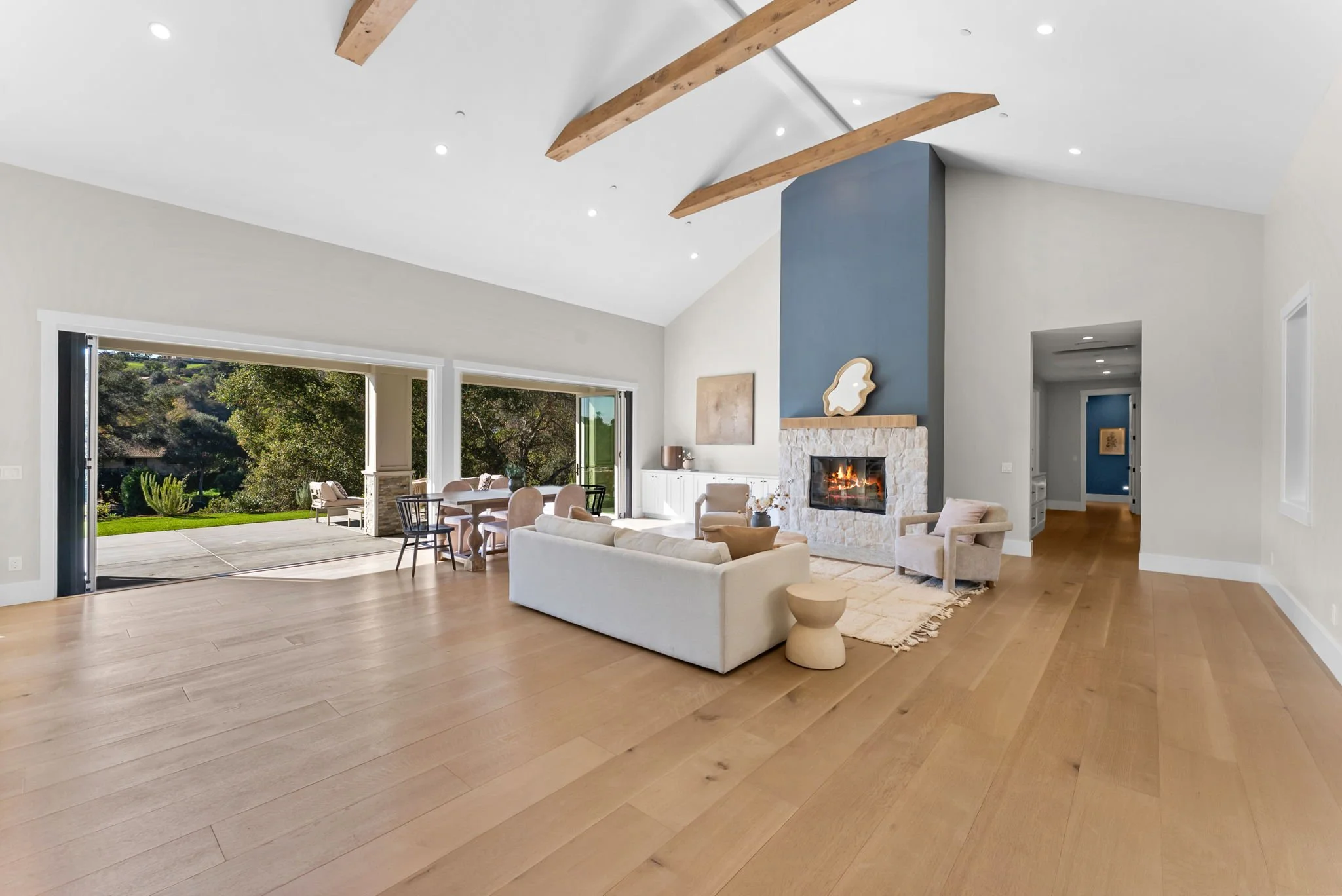 2747 Via Del Robles (35).jpg