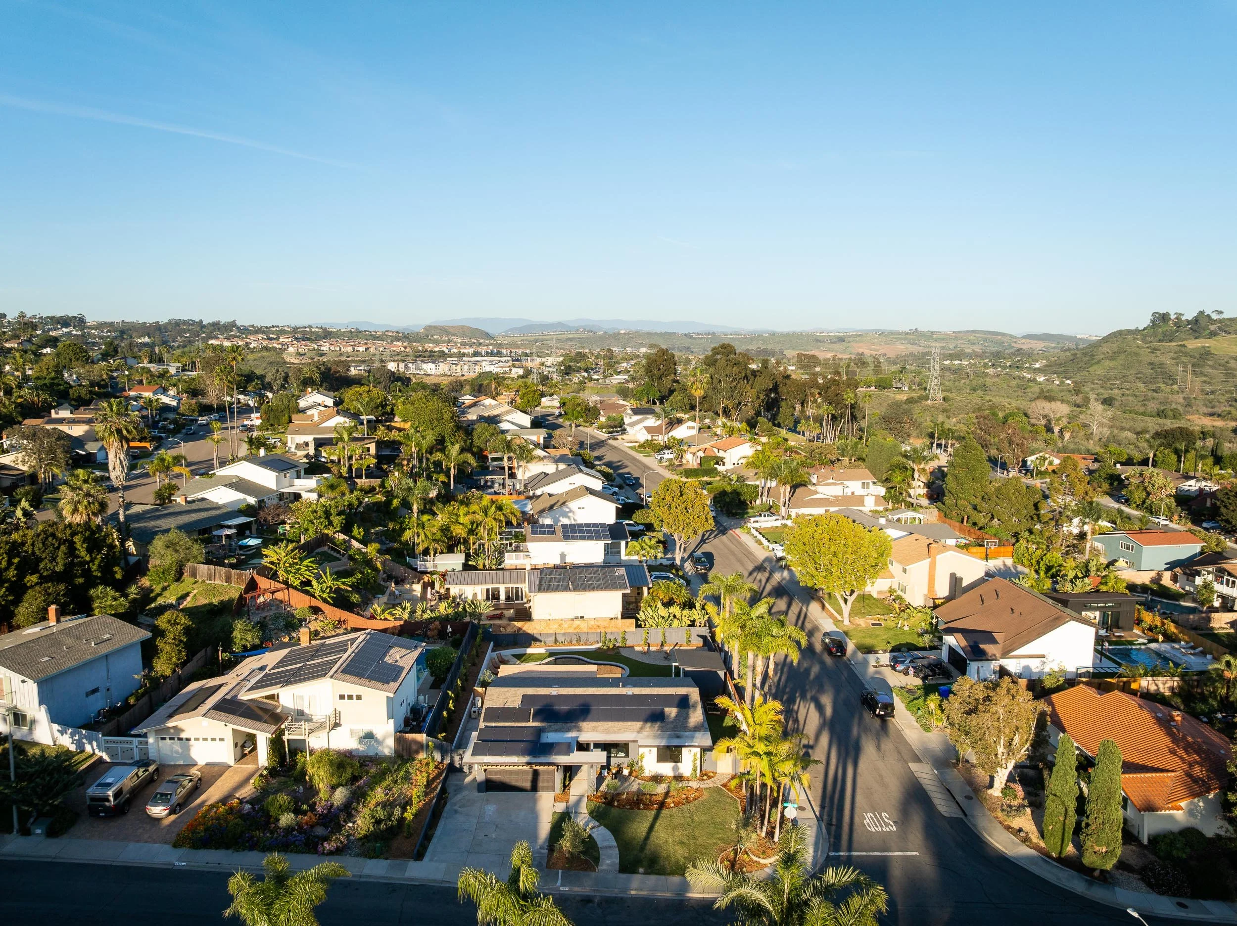 1860 Valencia Ave - WEB + MED RES-37.jpg