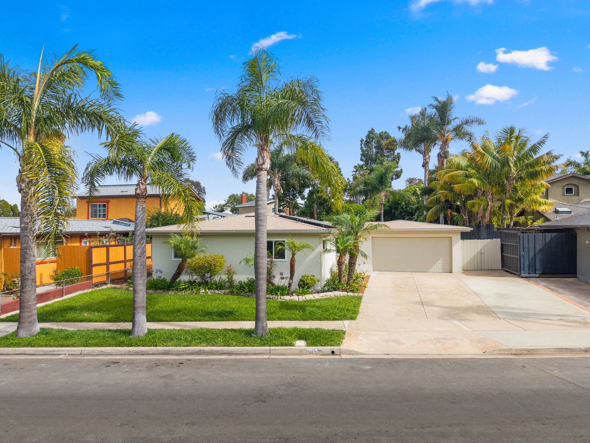 2665 Luna Ave - MLS Res (12).jpg