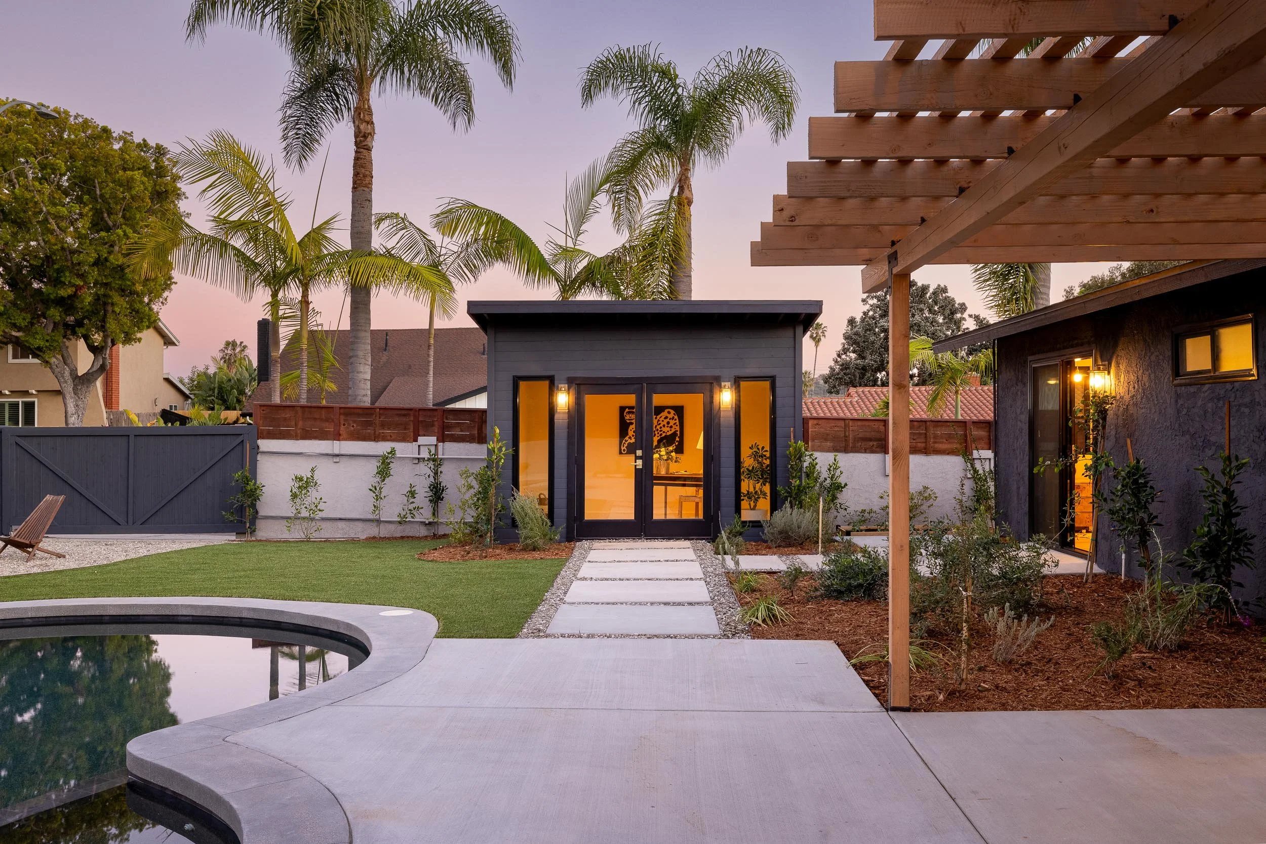 1860 Valencia Ave - WEB + MED RES-28.jpg