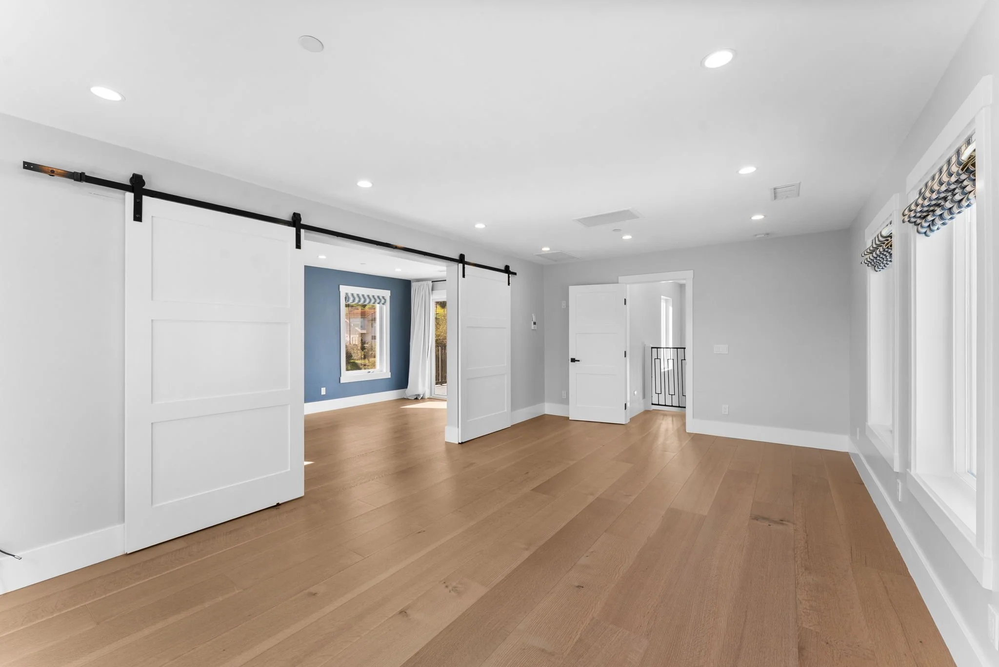 2747 Via Del Robles (67).jpg