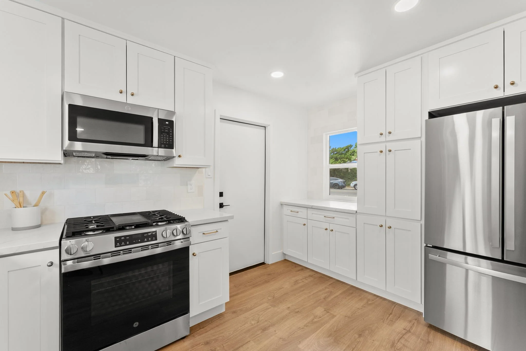 2665 Luna Ave - MLS Res (30).jpg