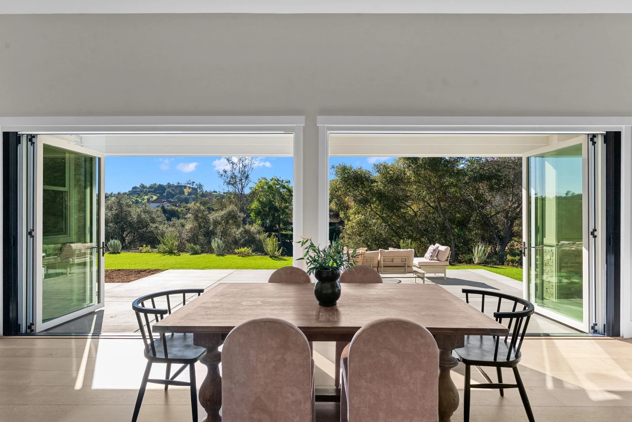 2747 Via Del Robles (41).jpg