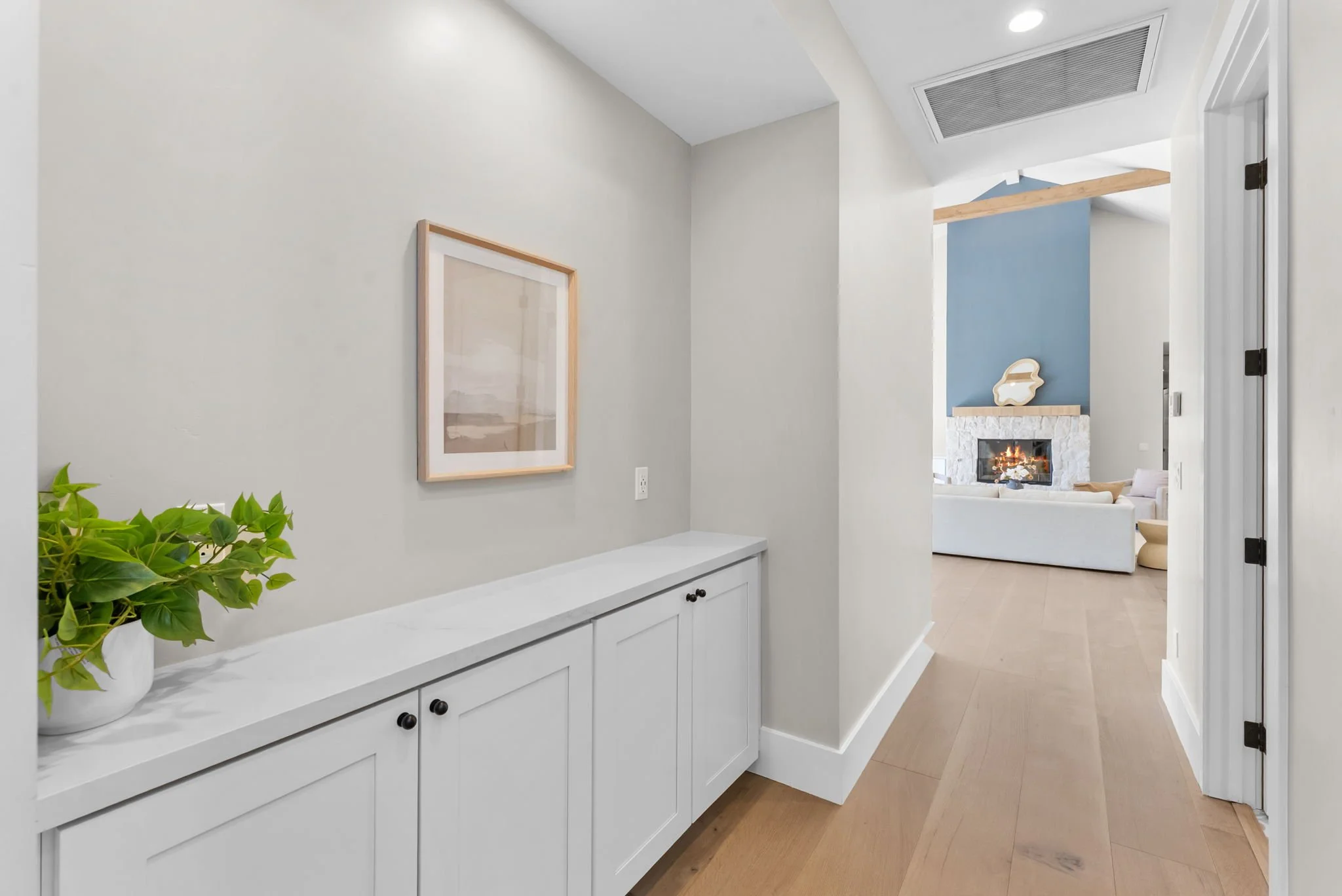 2747 Via Del Robles (49).jpg