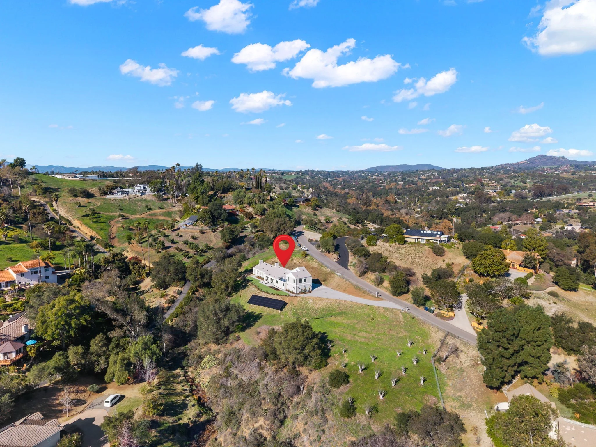 2747 Via Del Robles (3).jpg