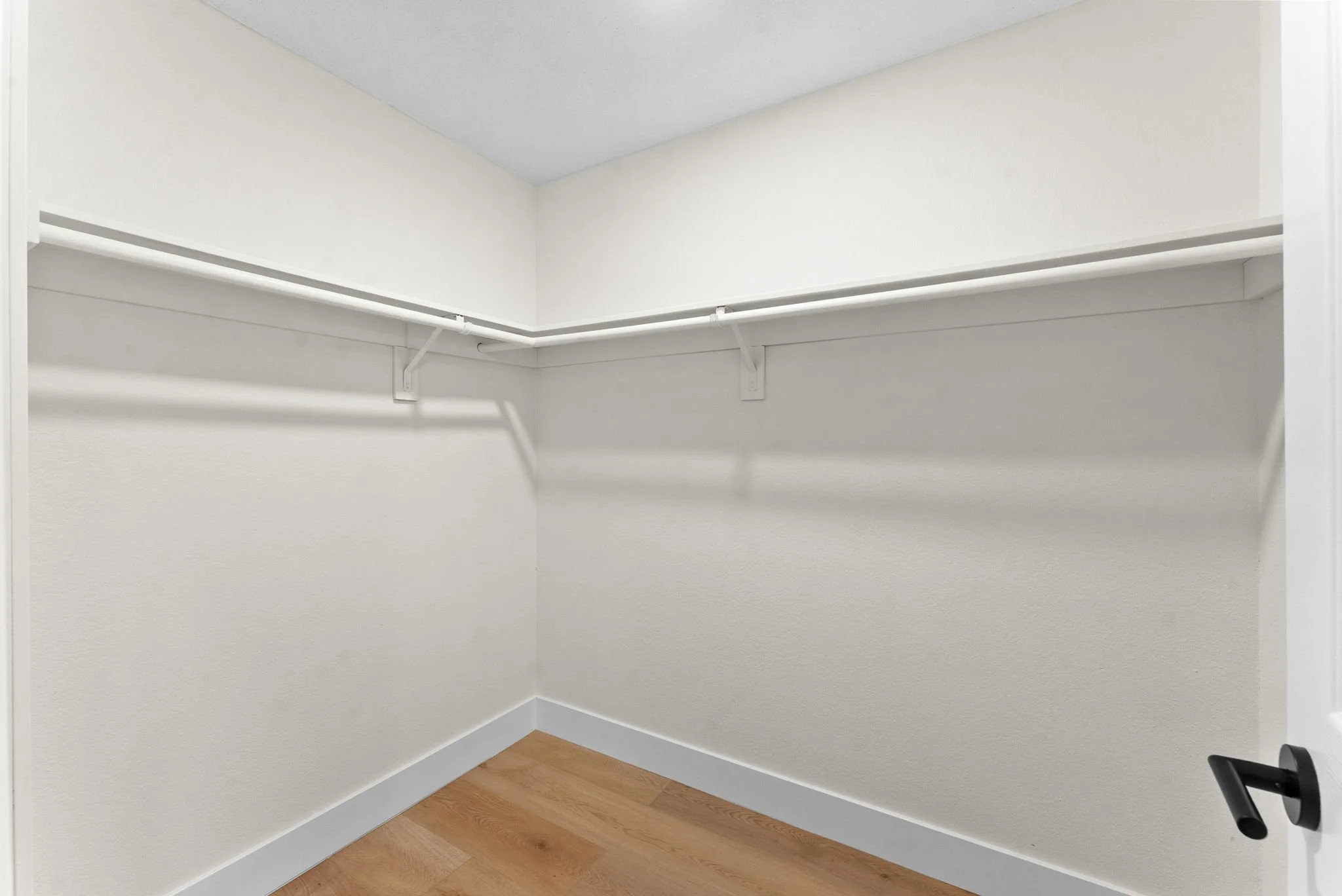 4676 Barcelona Way (17).jpg