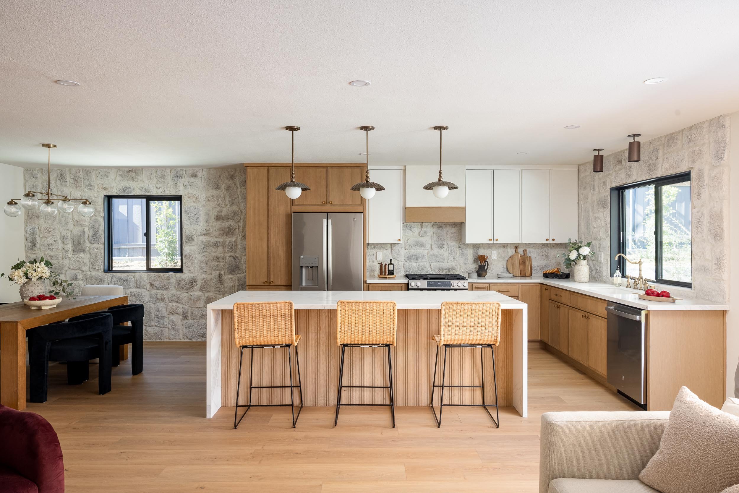 1860 Valencia Ave - WEB + MED RES-9.jpg