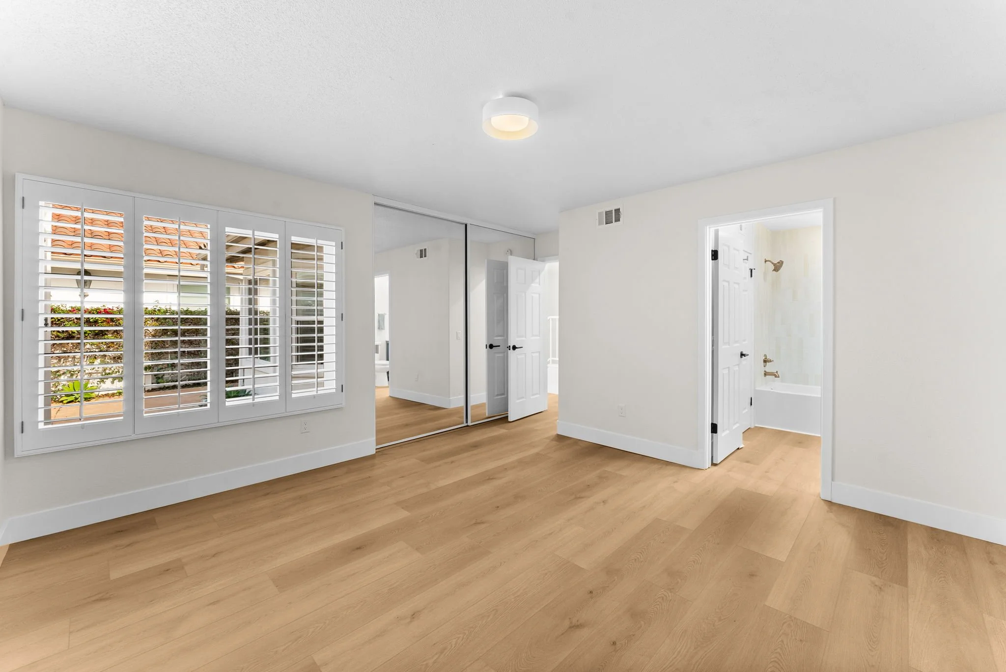 4676 Barcelona Way (22).jpg