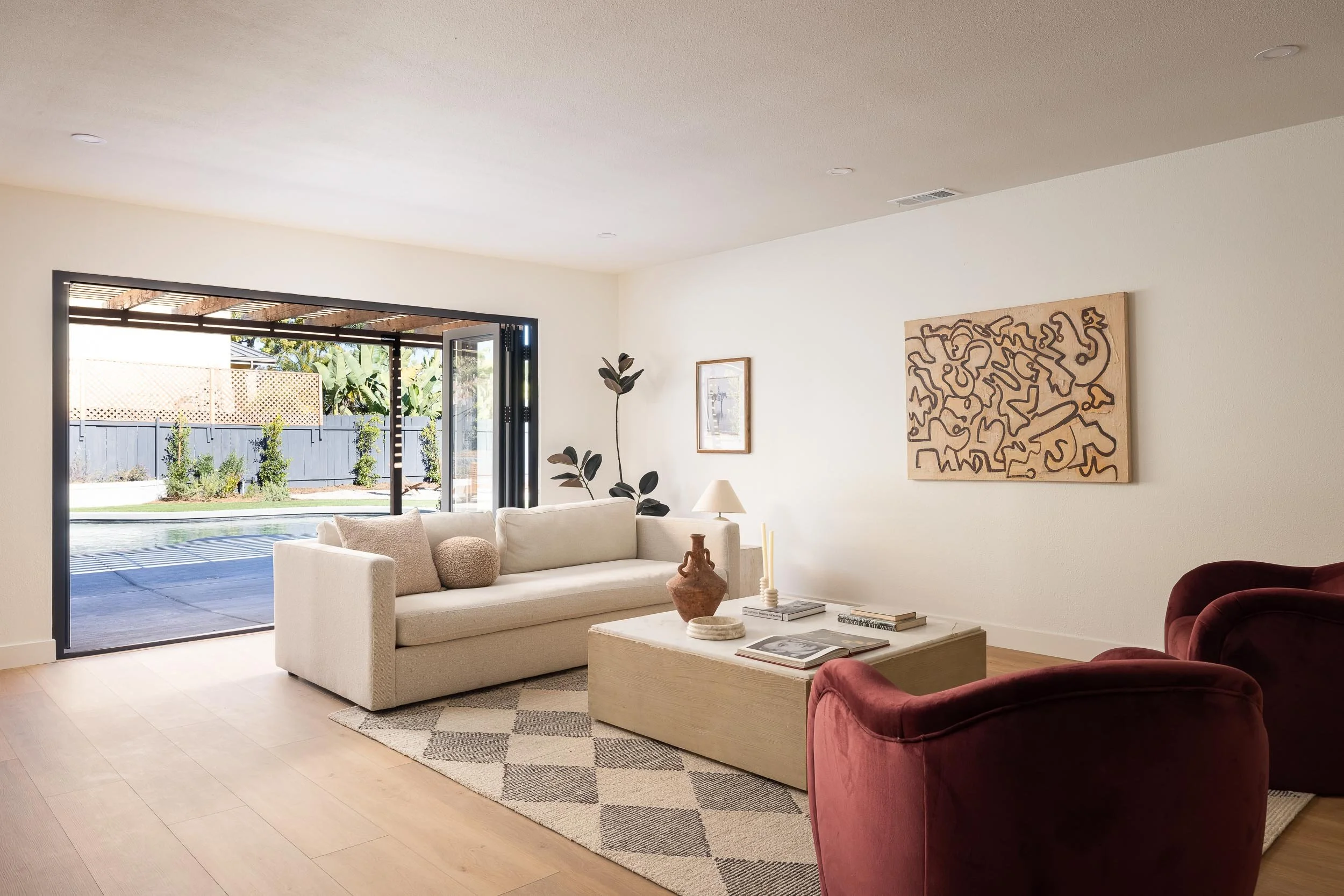 1860 Valencia Ave - WEB + MED RES-14.jpg