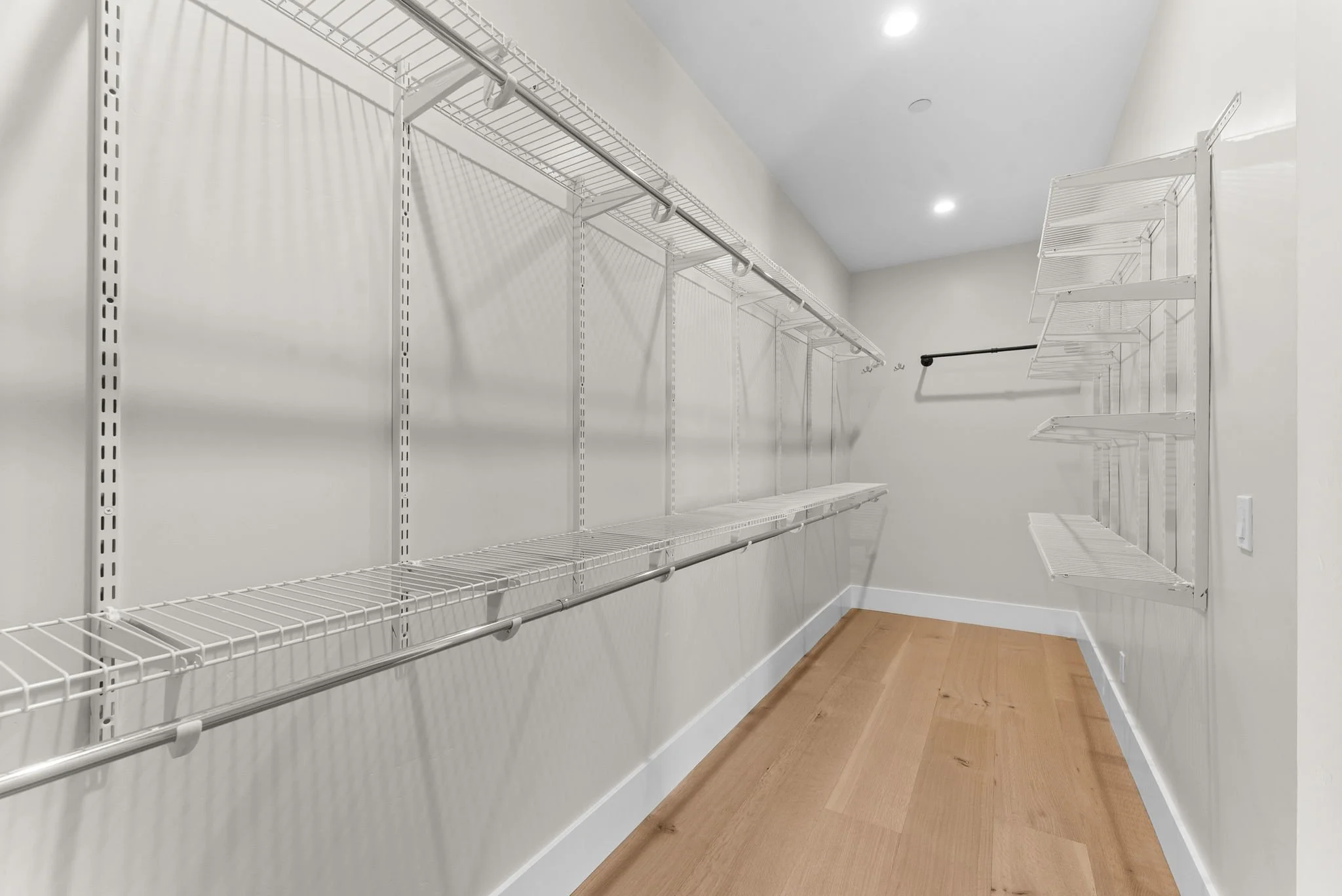 2747 Via Del Robles (63).jpg