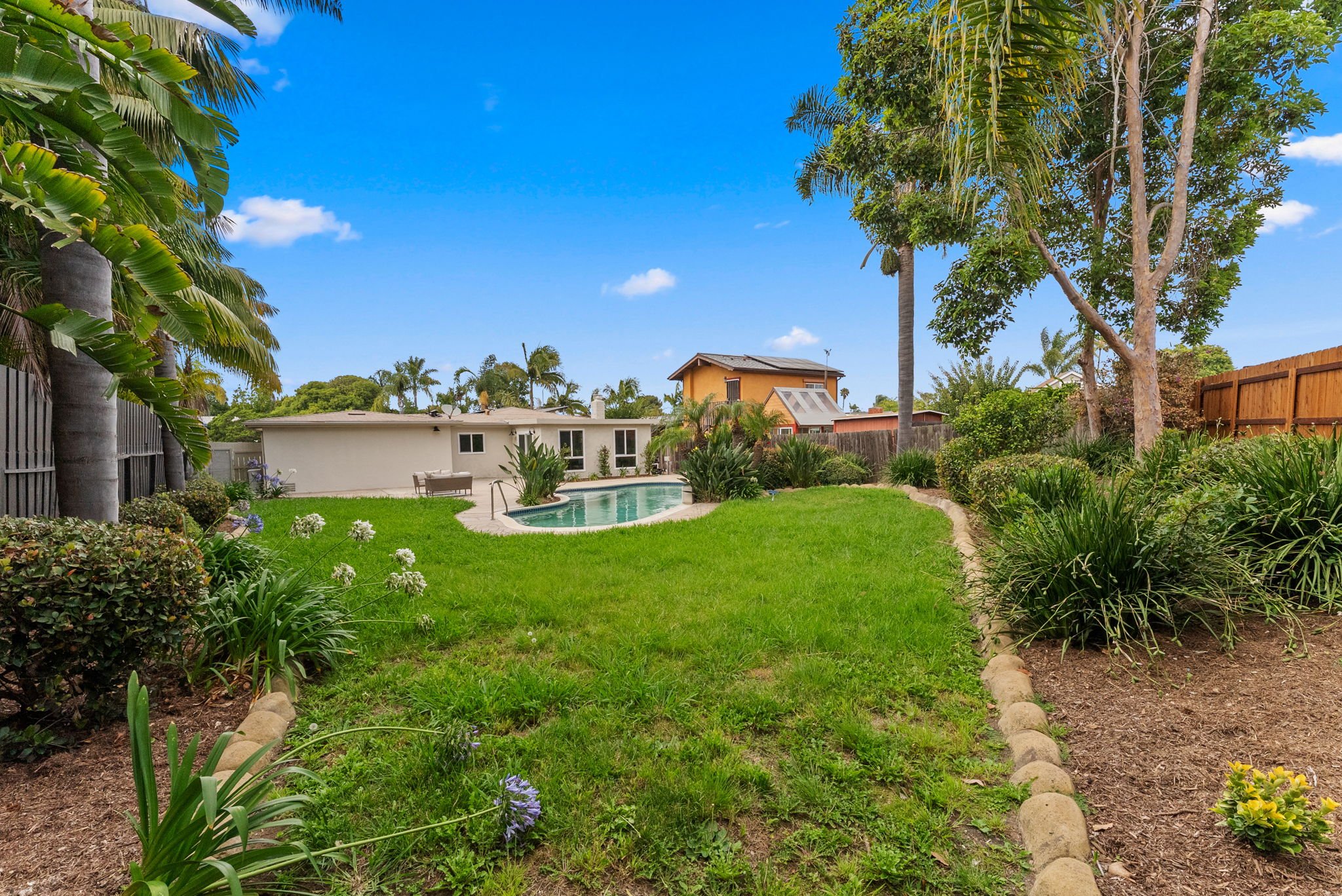 2665 Luna Ave - MLS Res (43).jpg