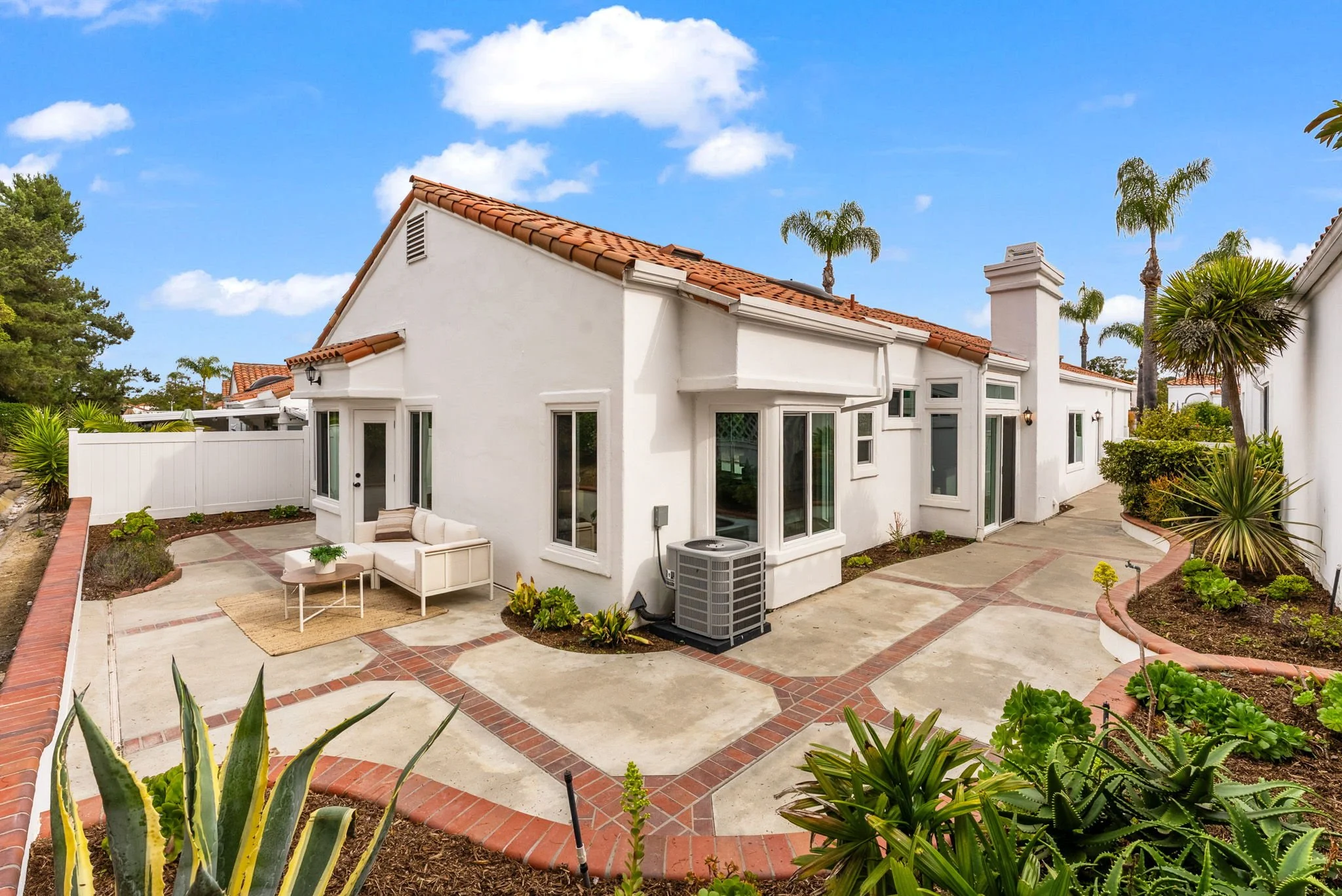 4138 Pindar Way (2).jpg