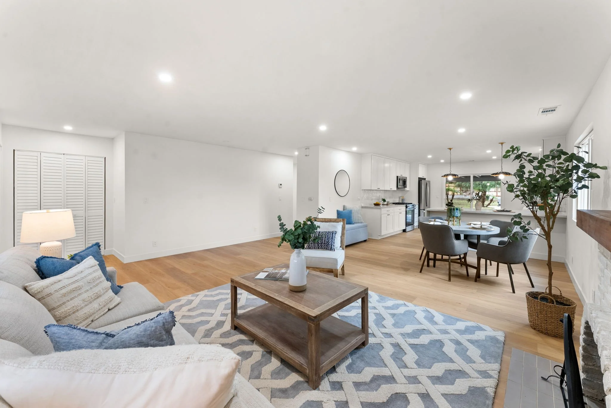 935 Crescent Dr (11).jpg