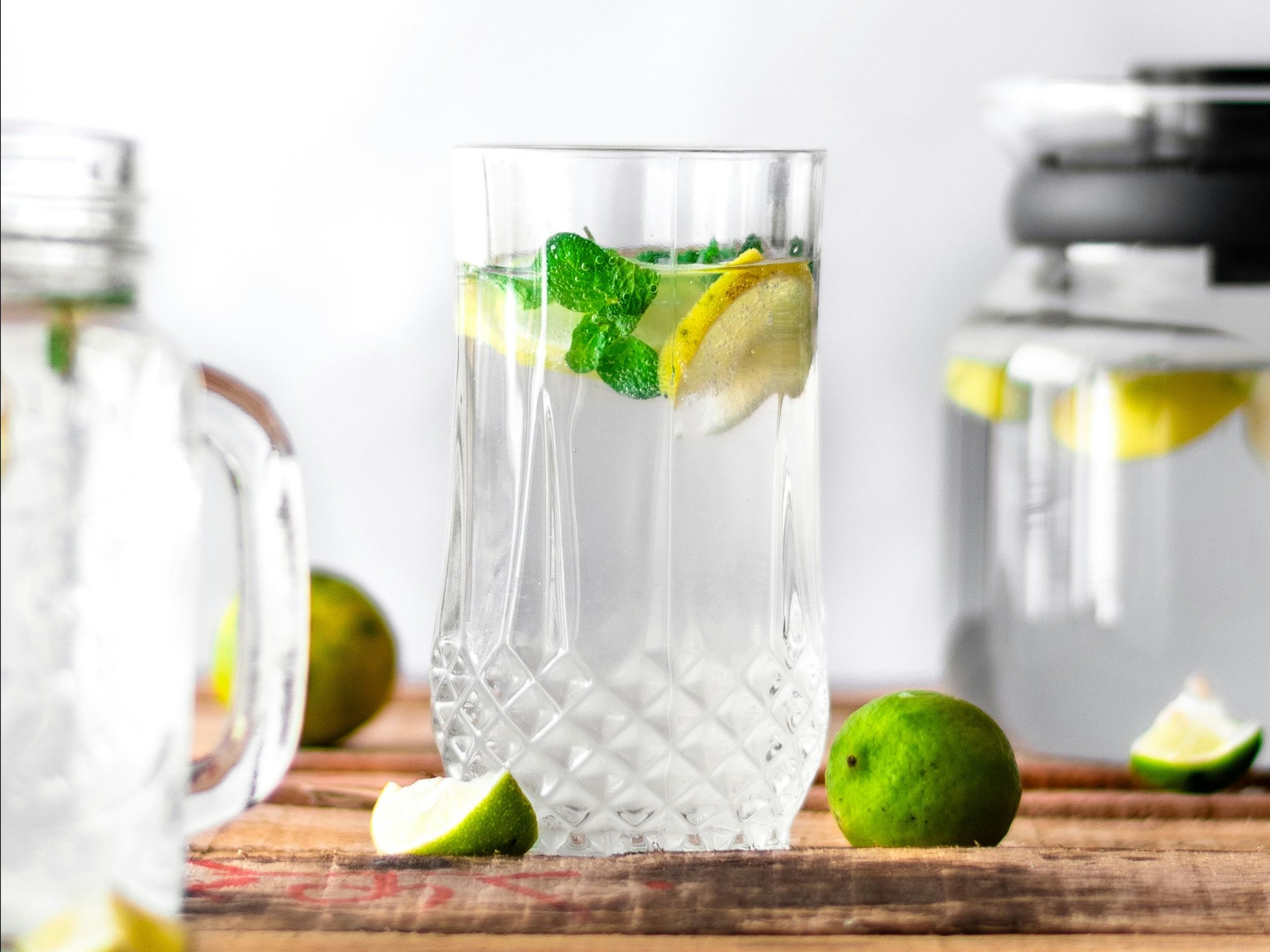 Diet soda and zero-calorie foods? Not so sweet for weight loss.