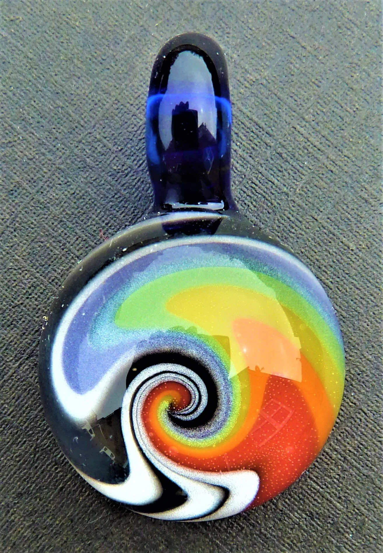 *SOLD* Pendant 1.3in x 0.8in £45/$56 (No. 10042)
