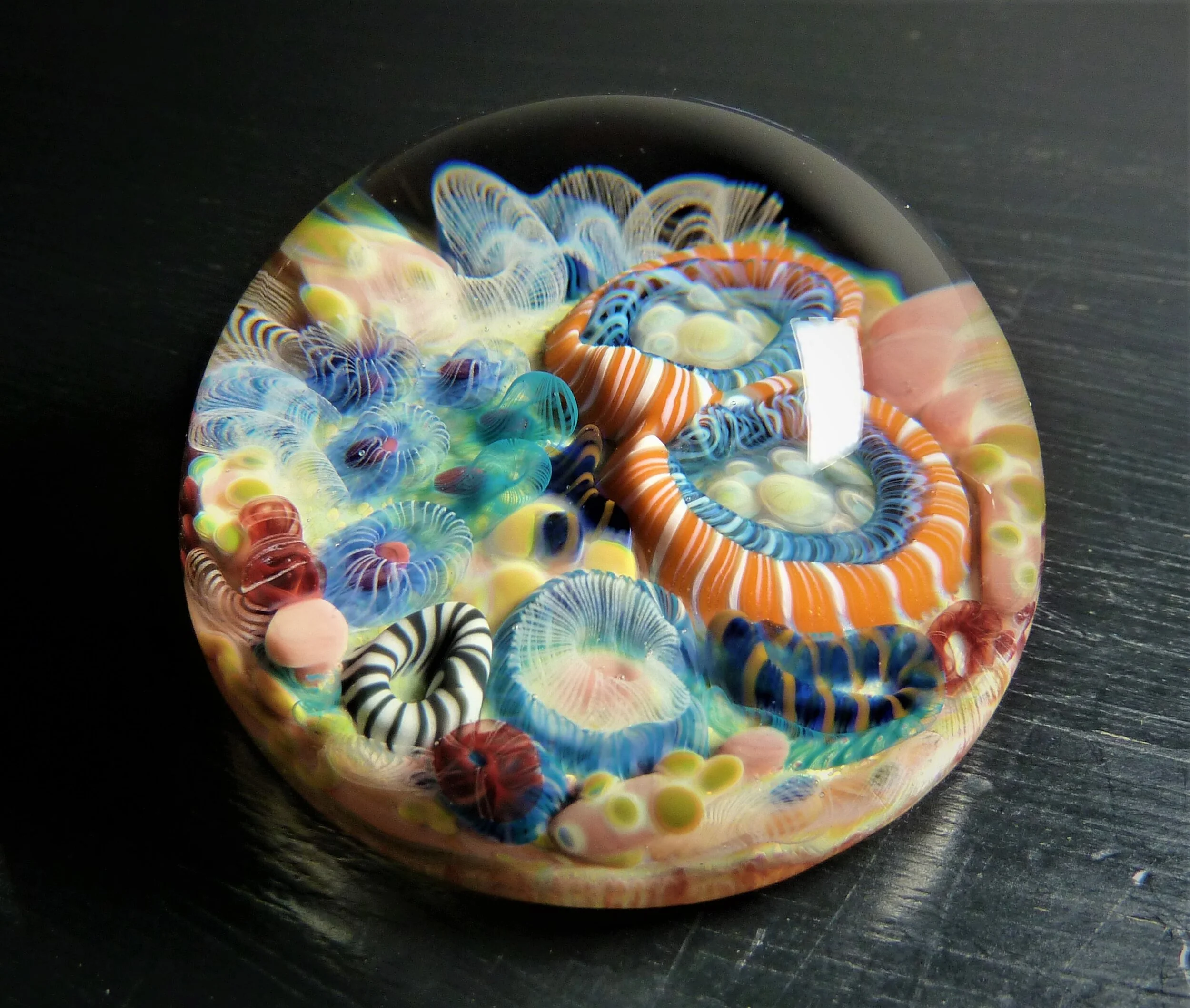 *SOLD* Paperweight 2.3in x 1.4in £155/$200 (No. 10077)