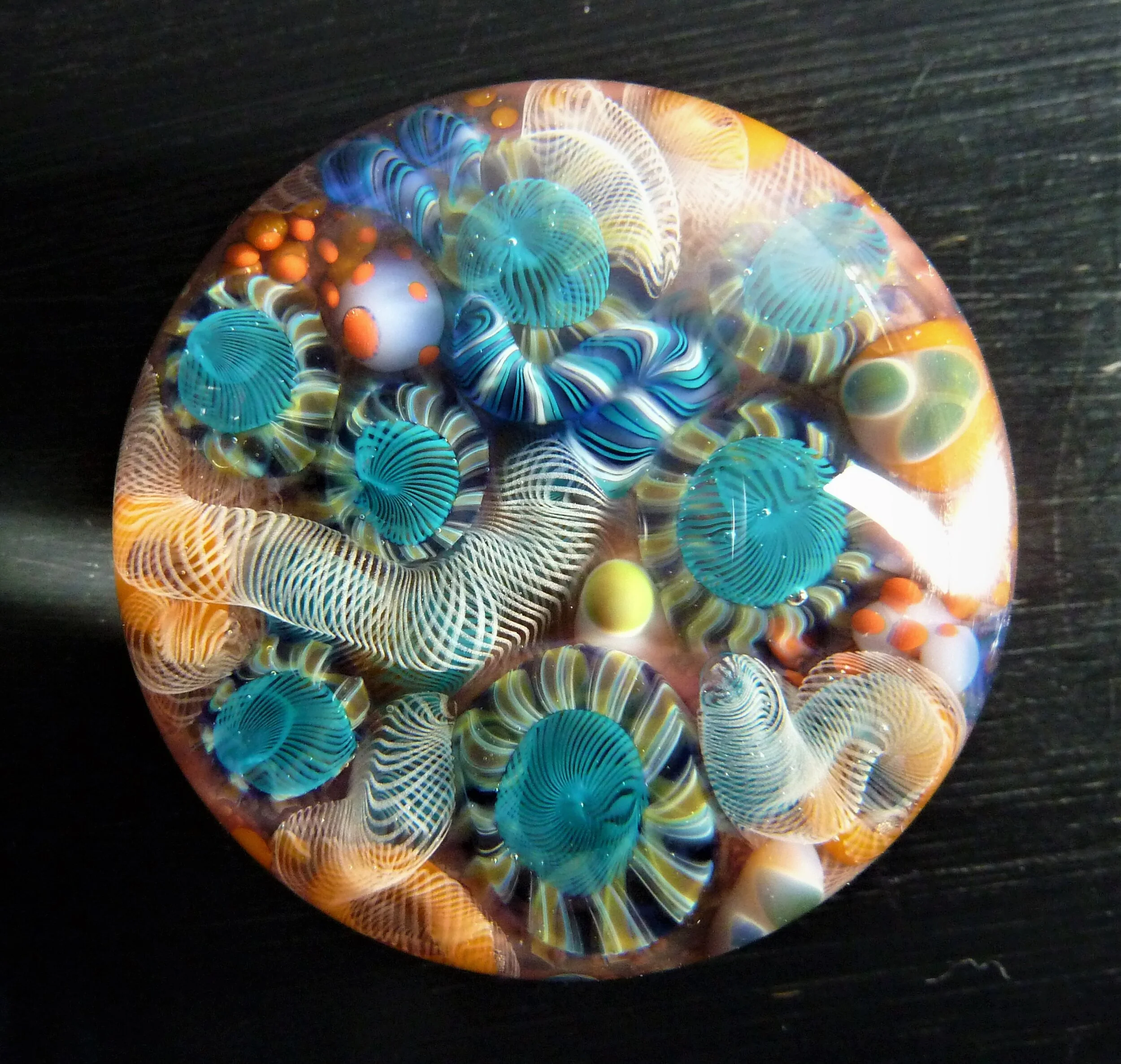 *SOLD* Paperweight 2.2in x 1.5in £155/$200 (No. 10079)