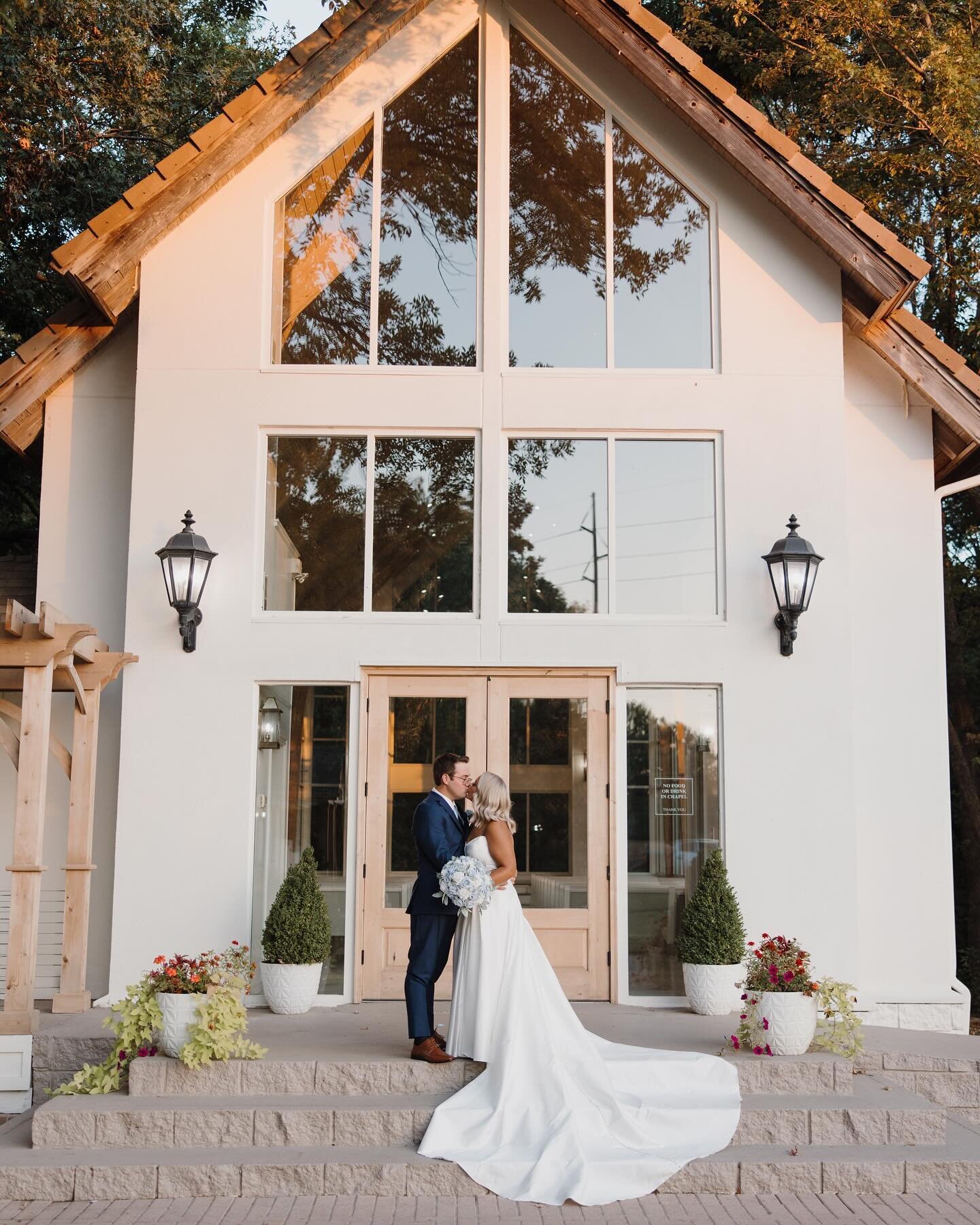 Mr &amp; Mrs. Flynn, thank you for taking this place to a whole new level of special 🩷 you graced this place with your love for one another and that is never something we take for granted around here 🤗💖

photographer / Jae Ashten
dress / @bellaros