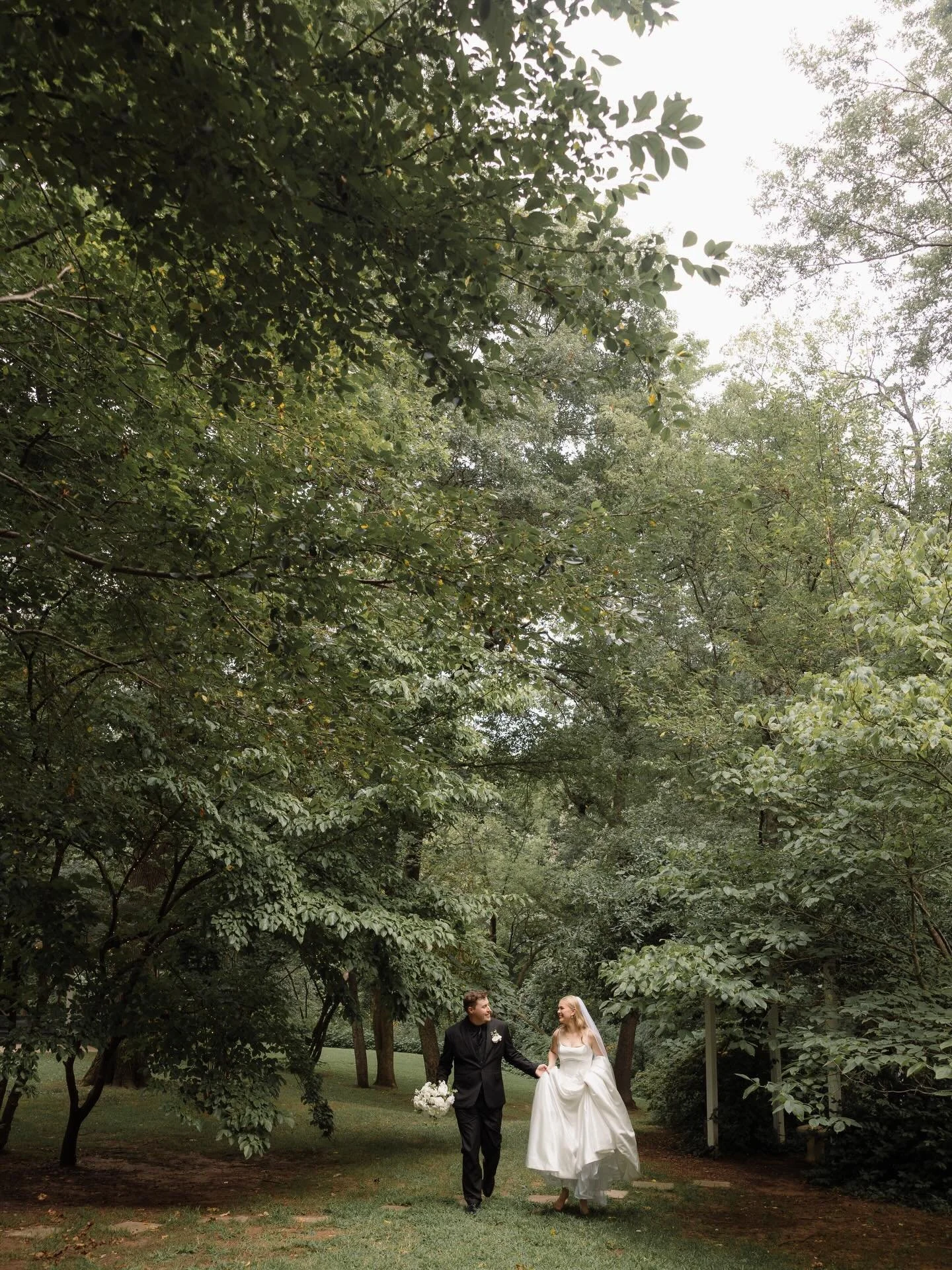 Chloe &amp; Patrick running into forever🕊️🤍

photo / @madisonalexis.co
linens / @partyprorents
cake / @mslaurascakes2
dress / @davidsbridal
hair + makeup / @calliwhitehairandmakeup
coordinator / @a.bweddingevents
bride / @chloe.raylene &amp; patric