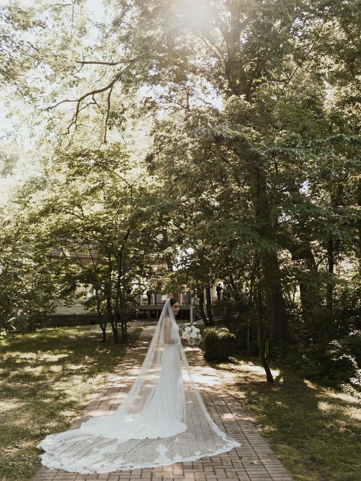 Some portraits just feel timeless💛

The kind you&rsquo;ll look at forever. 

photographer / @shelbylaine
videographer / @middlehouseco
cake /  @mslaurascakes2
DJ + photobooth / @djconnections
dress / @somethingbluehays
suit / @couture_hays
hair / @h