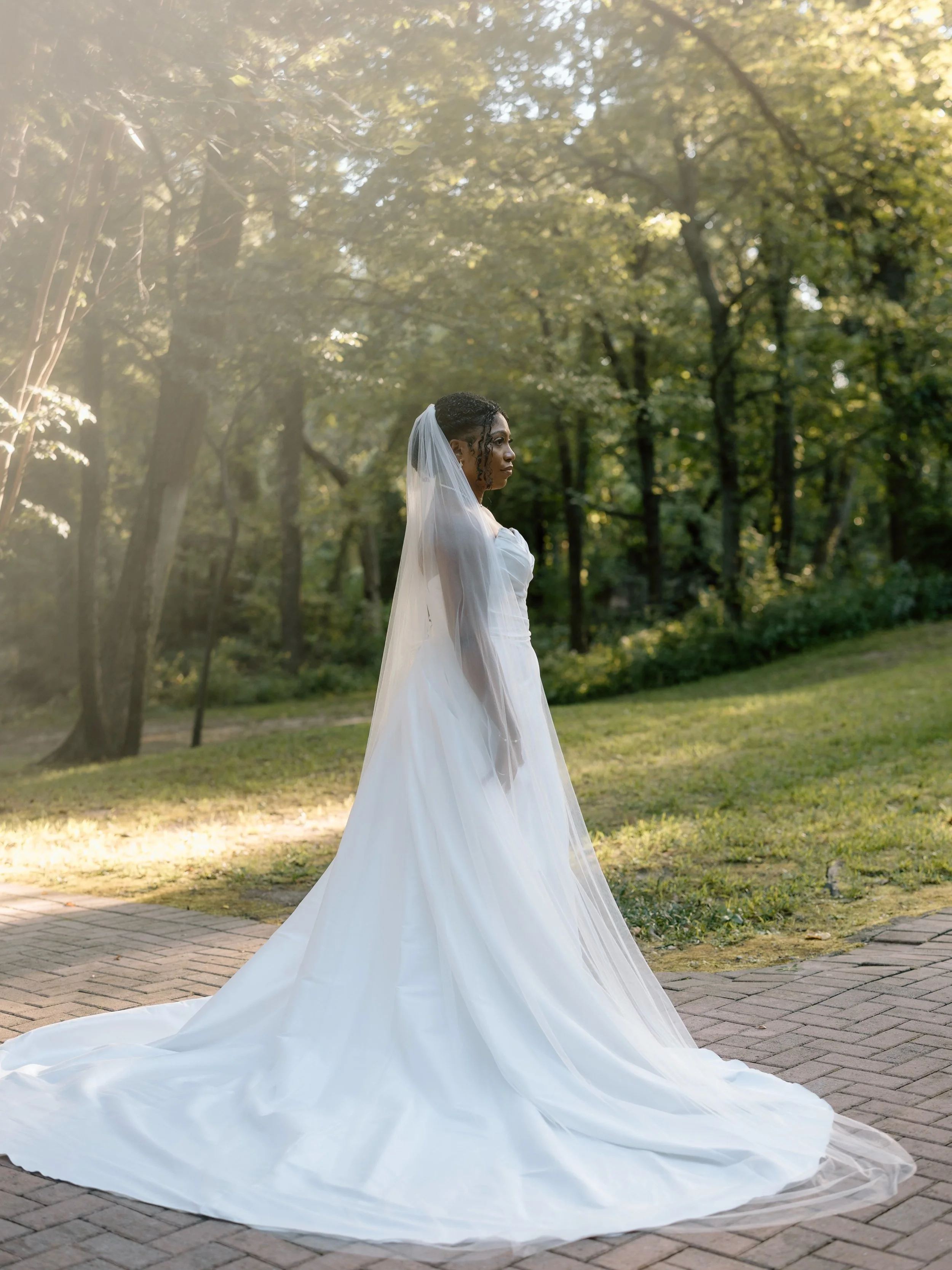 Teyona, you and your girls radiate beauty 💖 

photo / @hannahleecreativephotography
couple / @tbaaby_____ @zachary.cooper99
cake / @ludgerscakes
florals / @thatsherpurpose
catering / Mind Body Soul Food
DJ / @dj.connection
dress / @bellarosetulsa
su