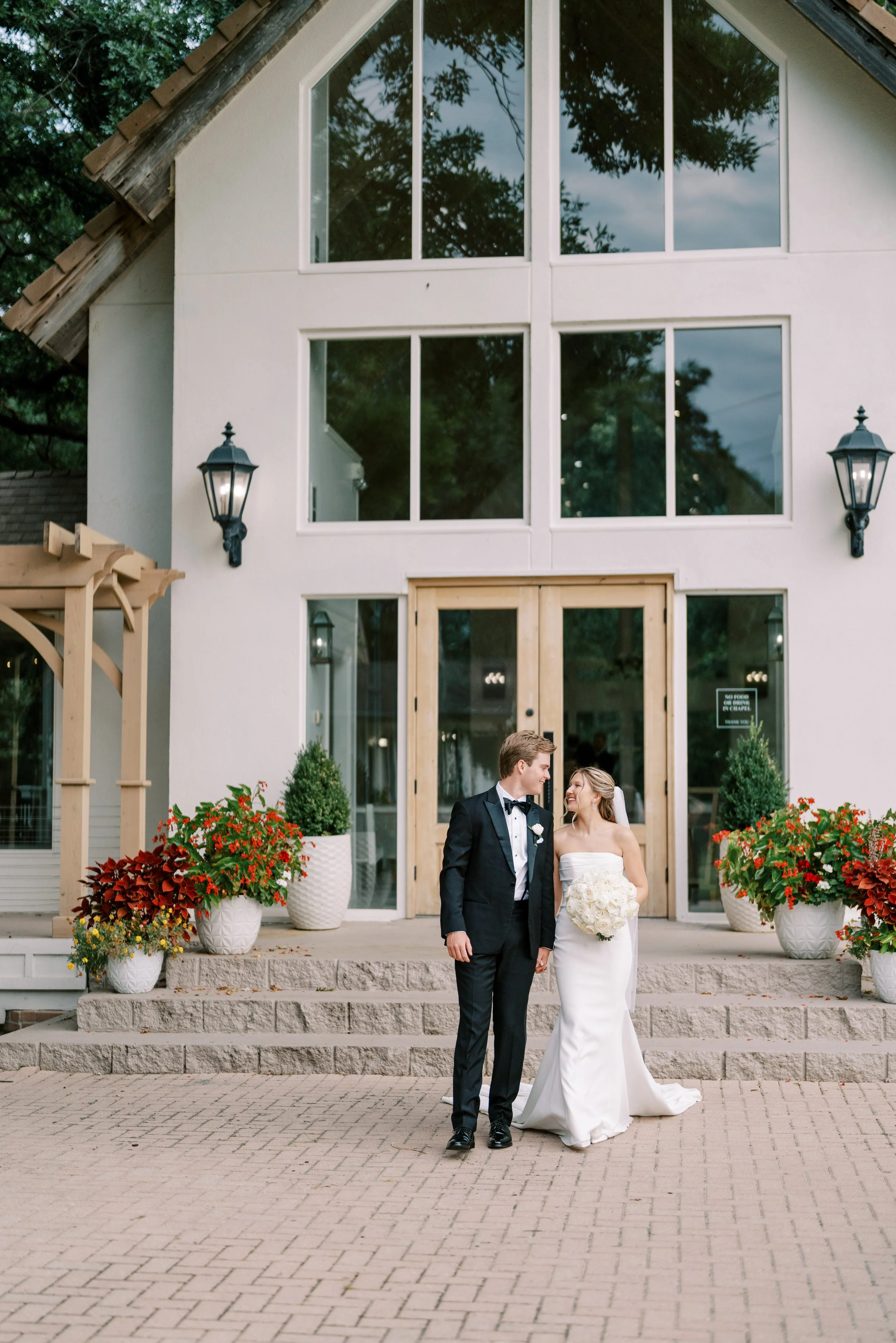 LN - SneakPeek -85 - 09249.jpg