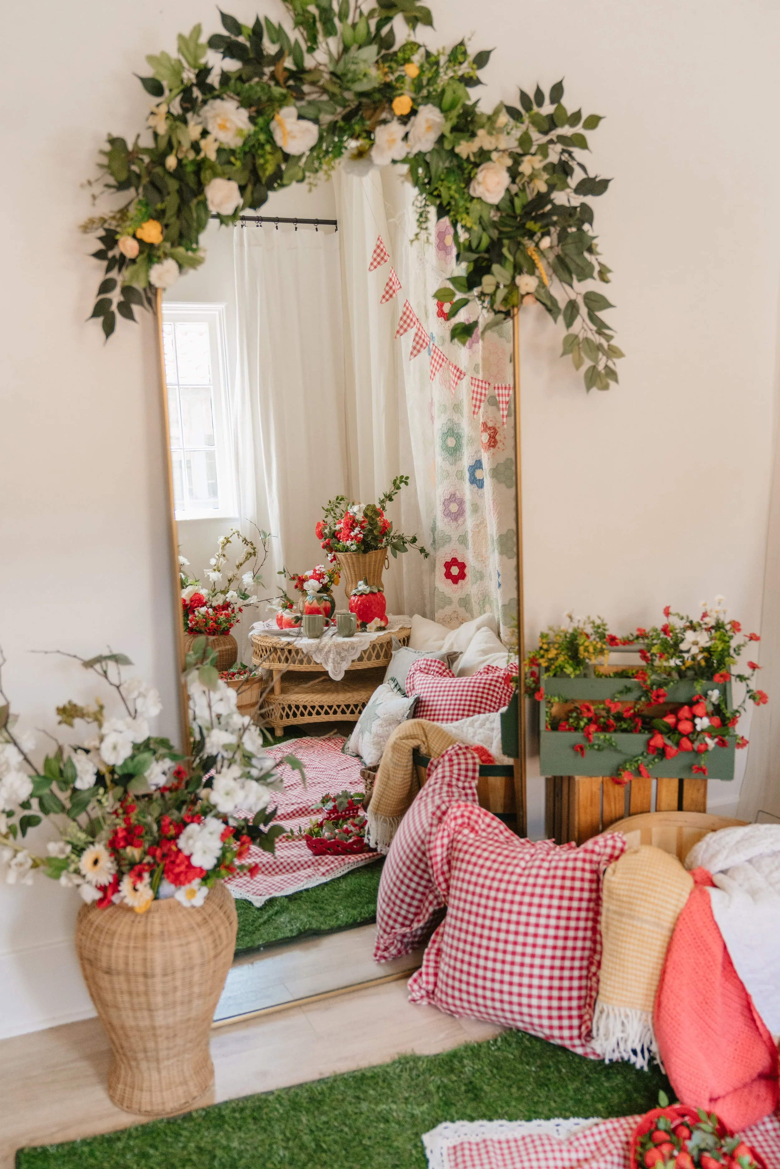 Studio House - Loft Summer Picnic-4.jpg