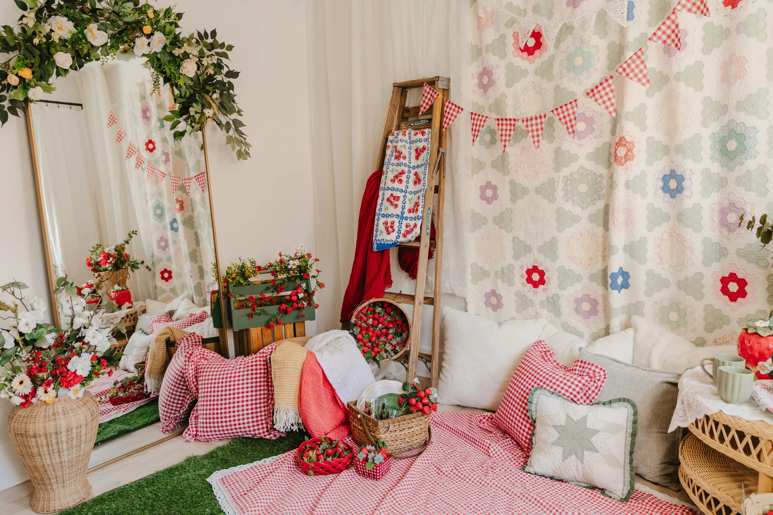Studio House - Loft Summer Picnic-2.jpg