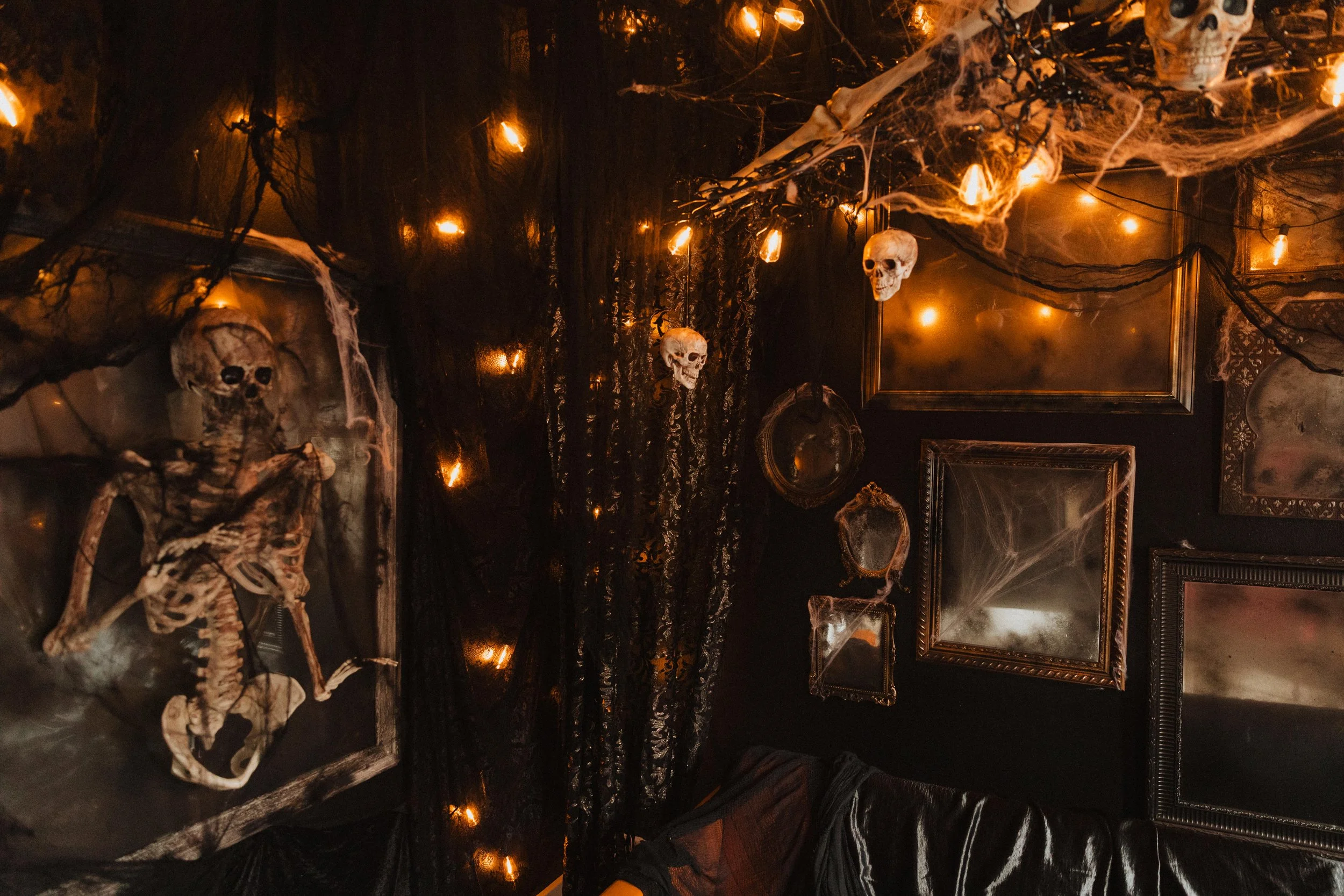 halloween2025studiohouse32.jpg
