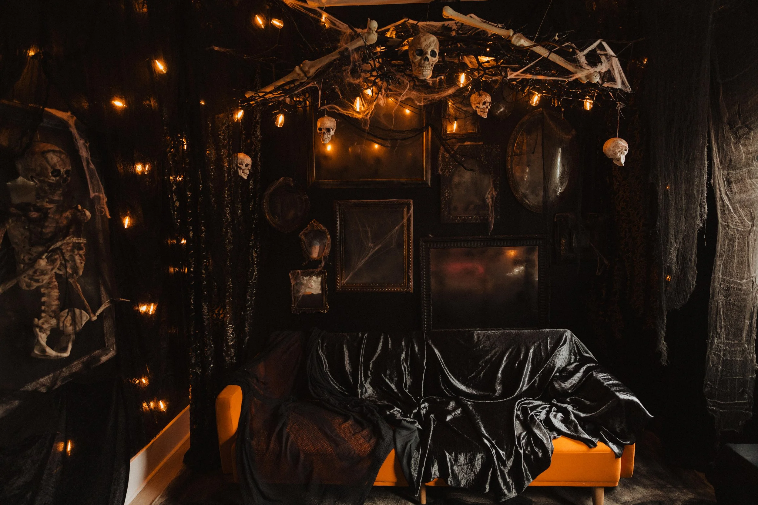 halloween2025studiohouse25.jpg