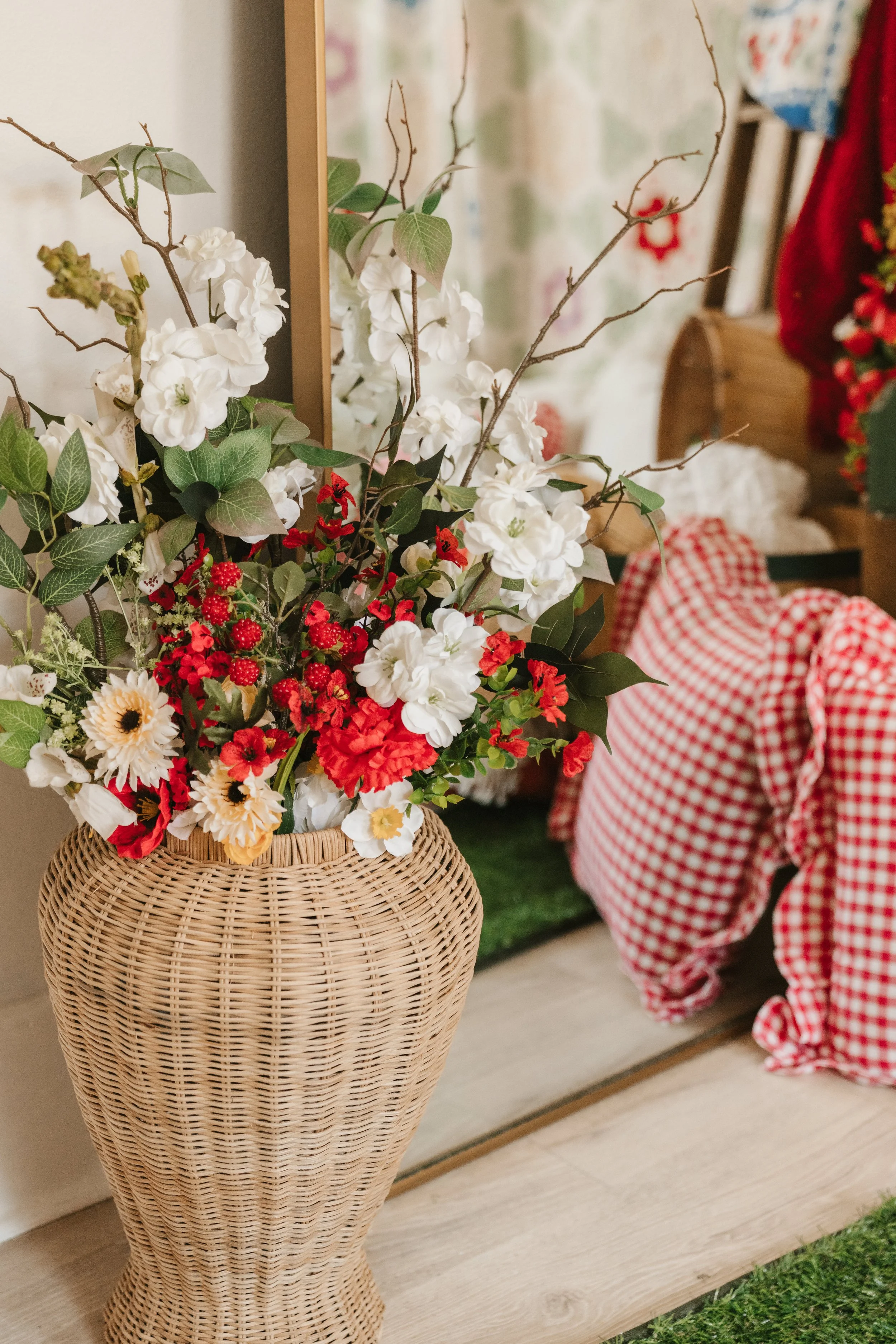 Studio House - Loft Summer Picnic-65.jpg