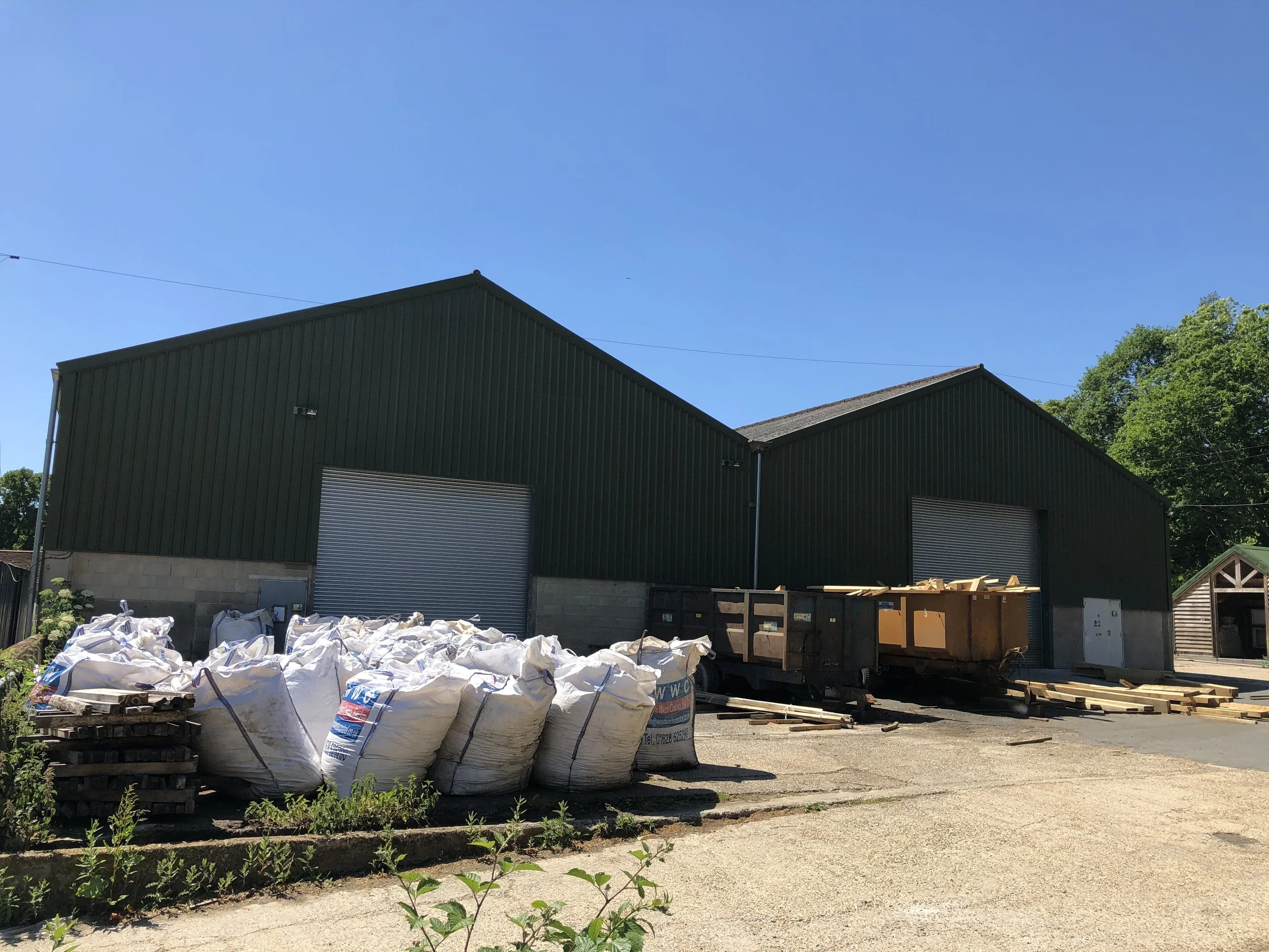 comercial storage space - To Let
