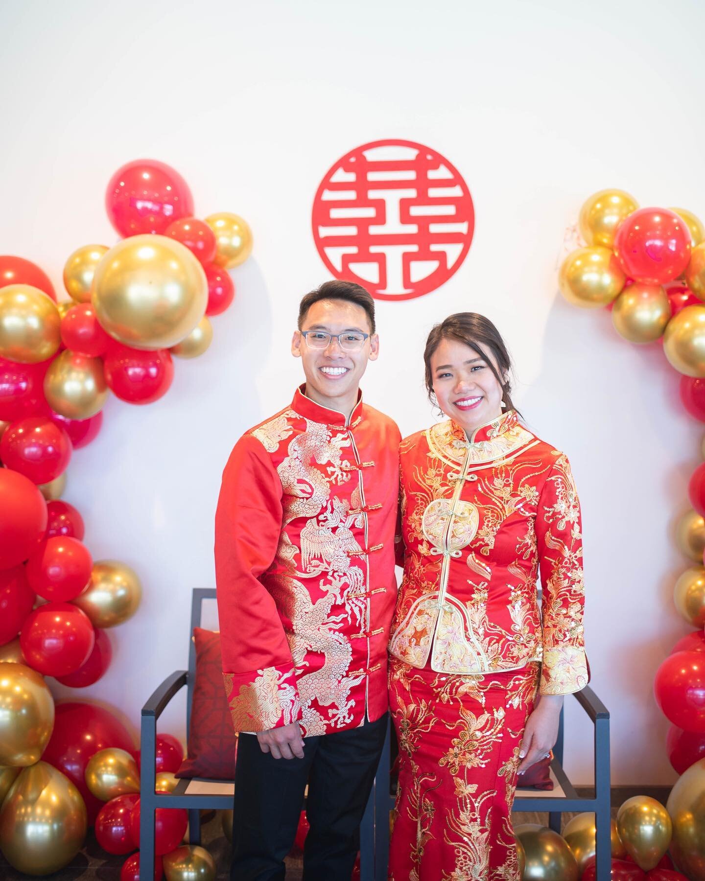 Chinese tea ceremony for the beautiful couple 🍵
