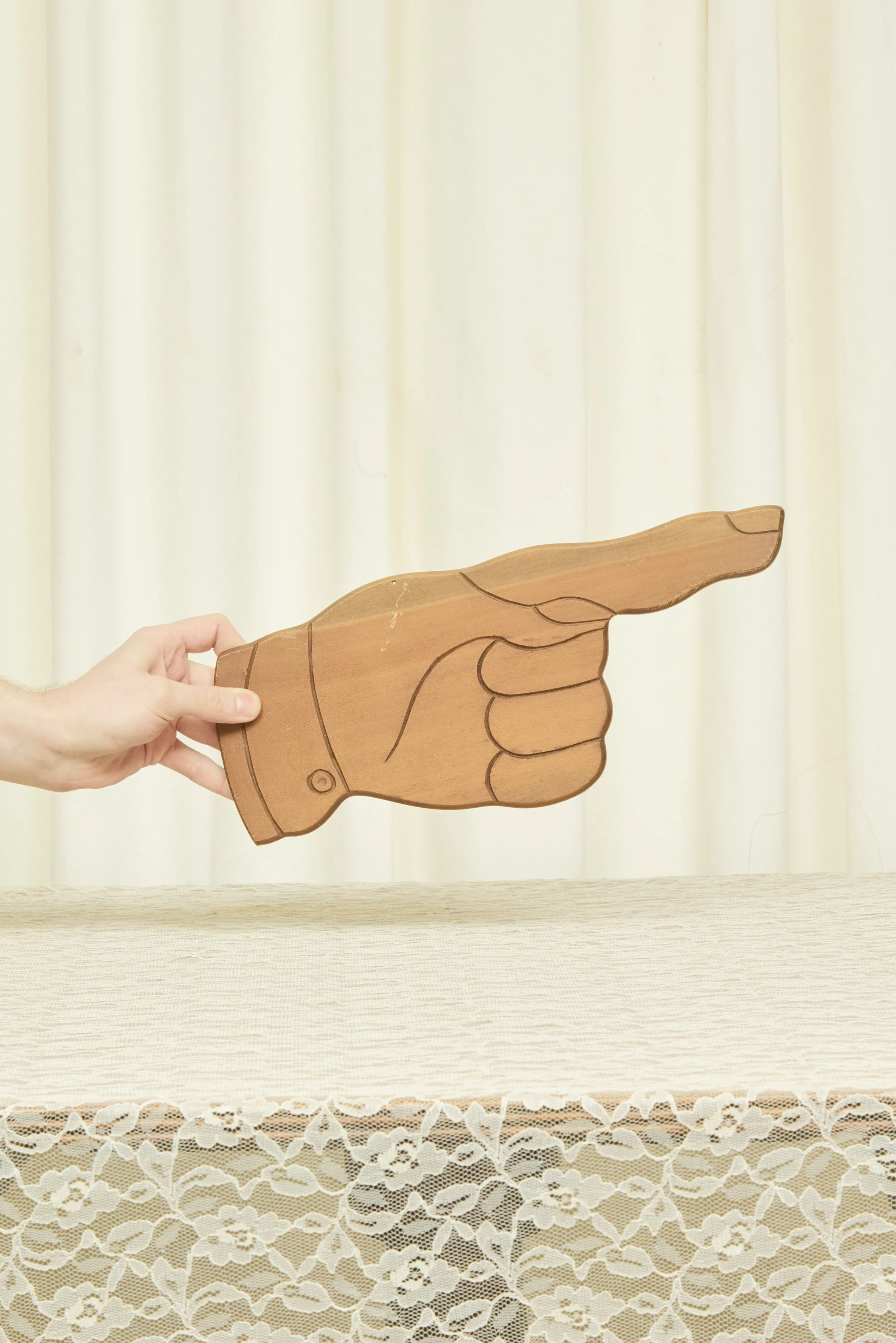 Vintage Pointing Finger Wall Decor