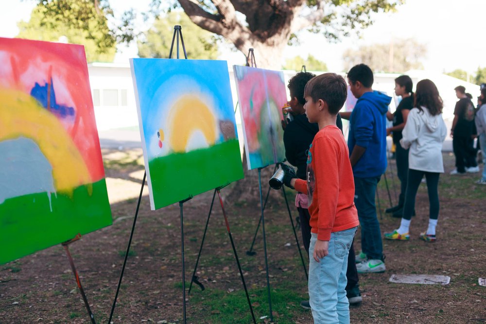  Free after school graffiti art program in partnership with DFEO.  Instruction led by local muralist  Tetris .  Photo by  Gabriel Enamorado .   Sussman Middle School – December 7, 2022.  